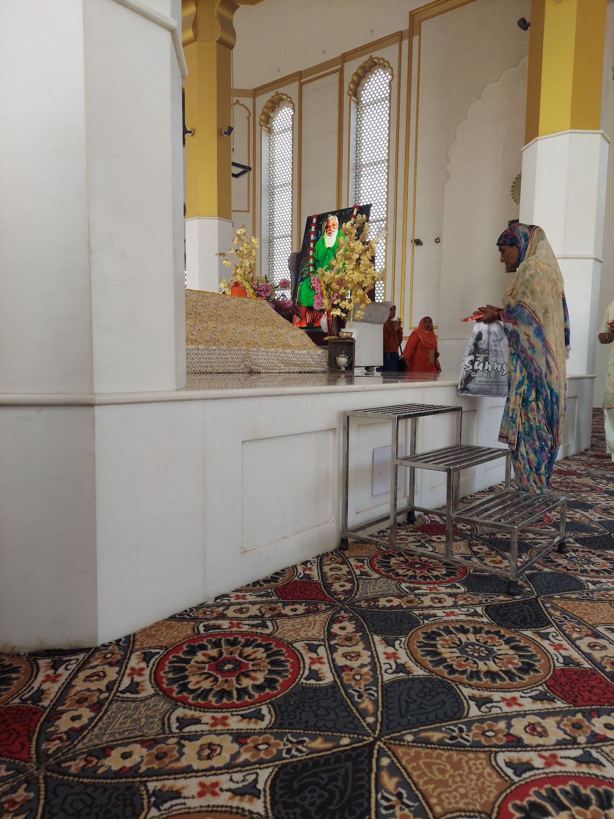 Baba Lal Badshah Darbar