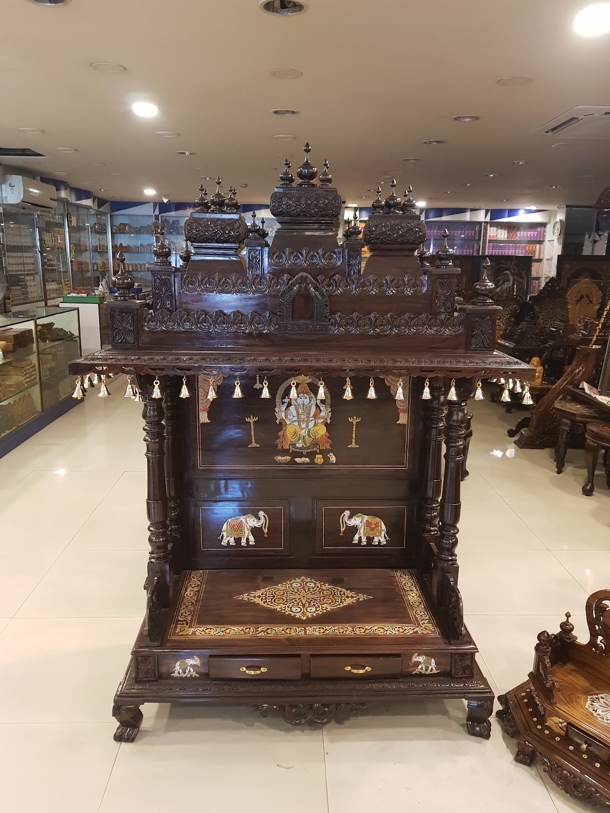 Local Handloom and Handicraft Shops