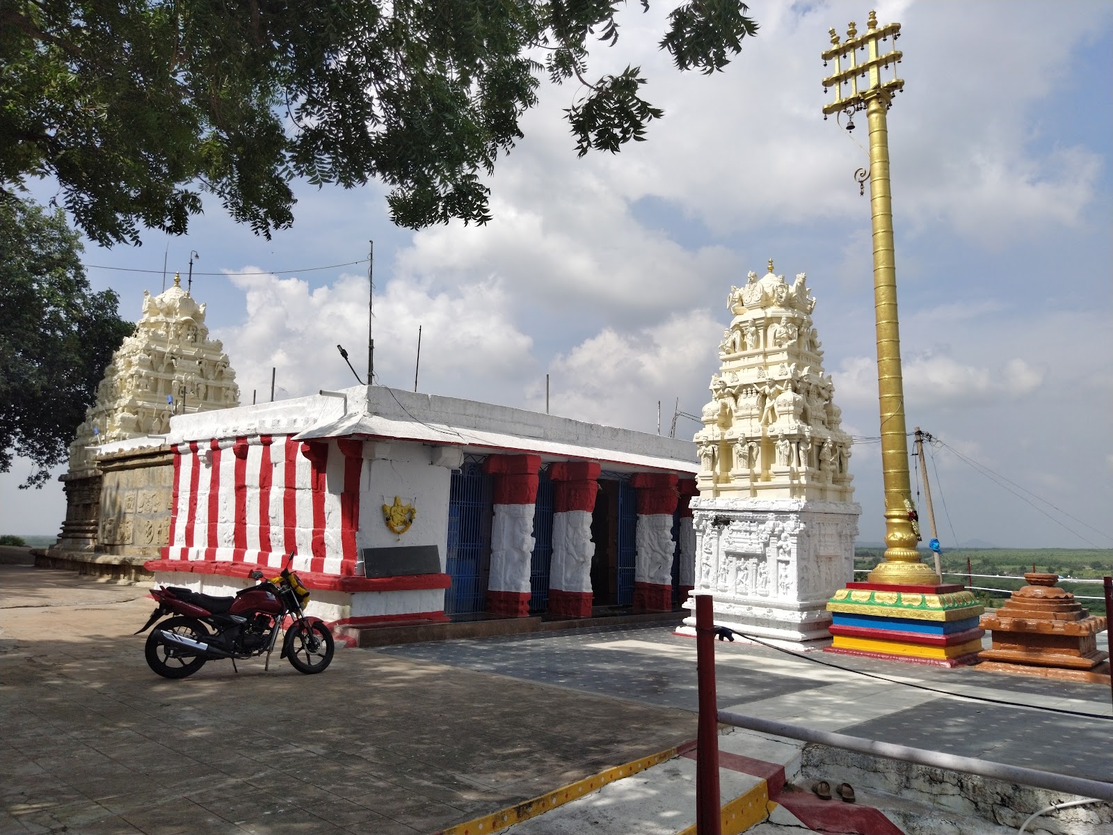 Sri Lakshmi Narasimha Swamy Temple Nandalur