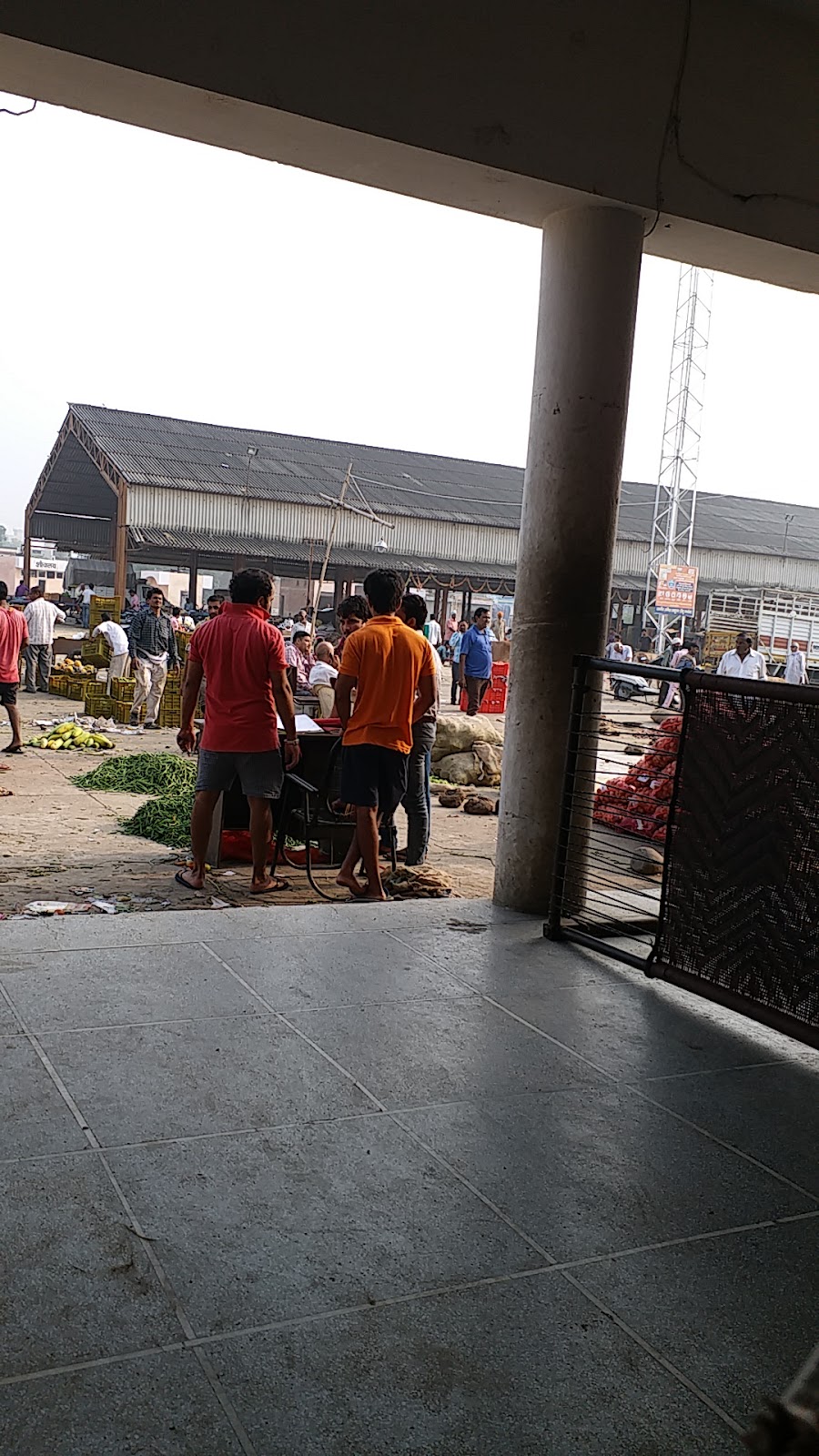 Community Farmers Market