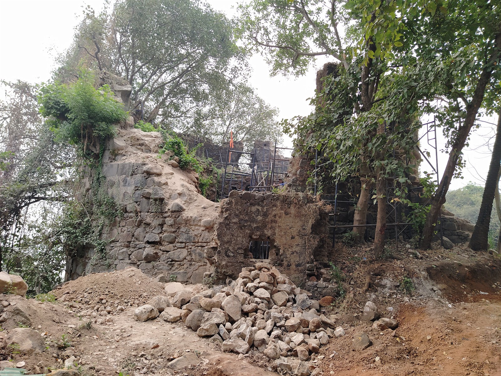 Belapur Fort Ruins