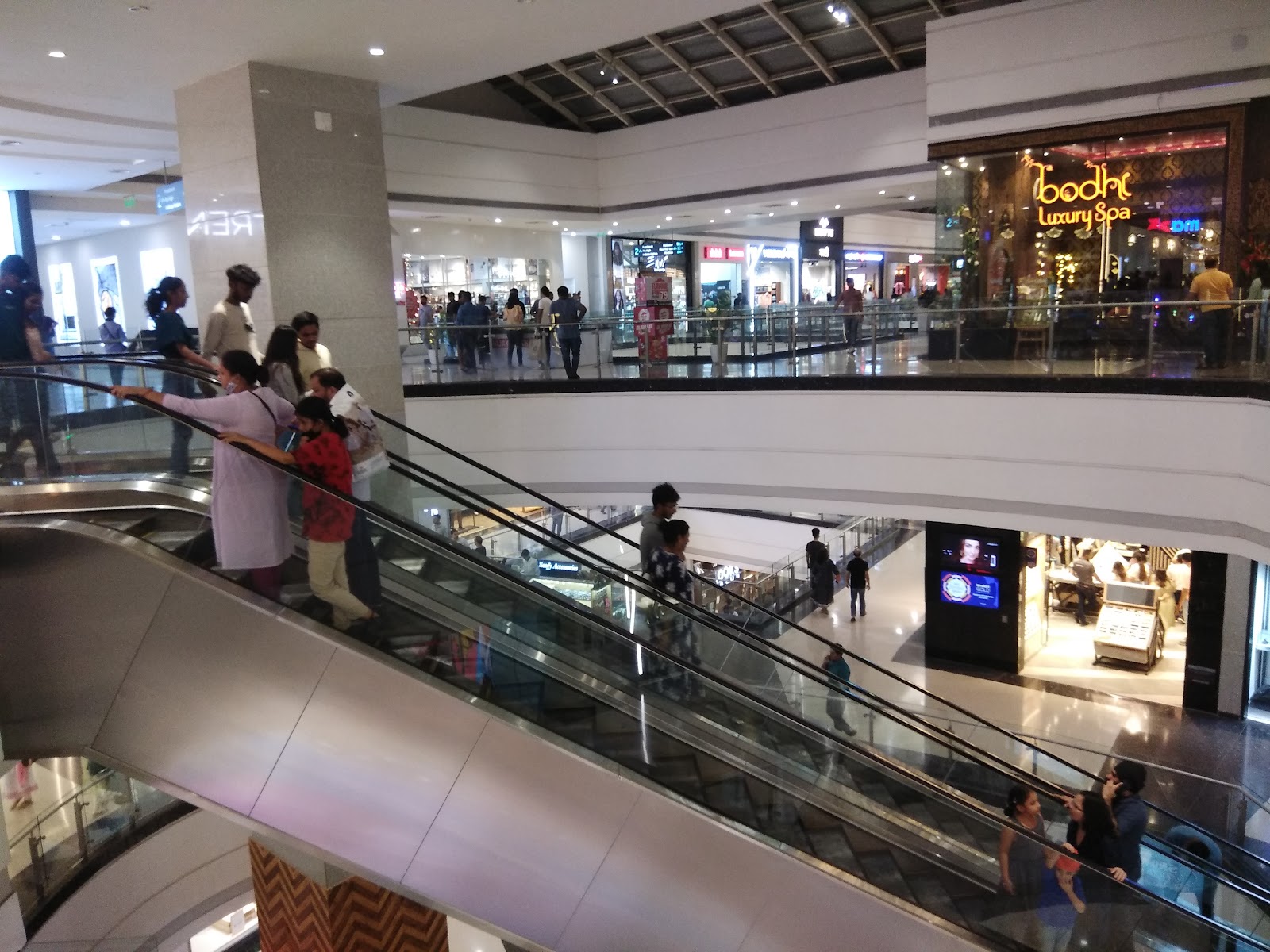 Seawoods Grand Central Mall