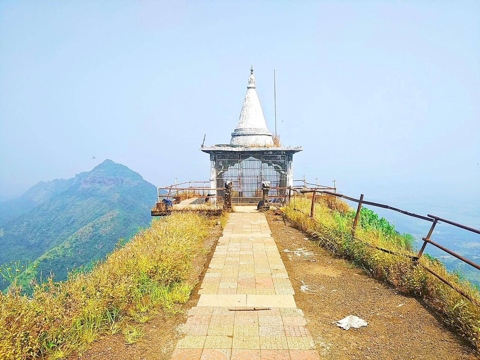 Peb Fort Vikatgad