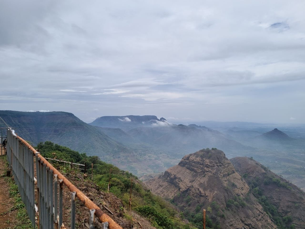 Peb Fort Vikatgad