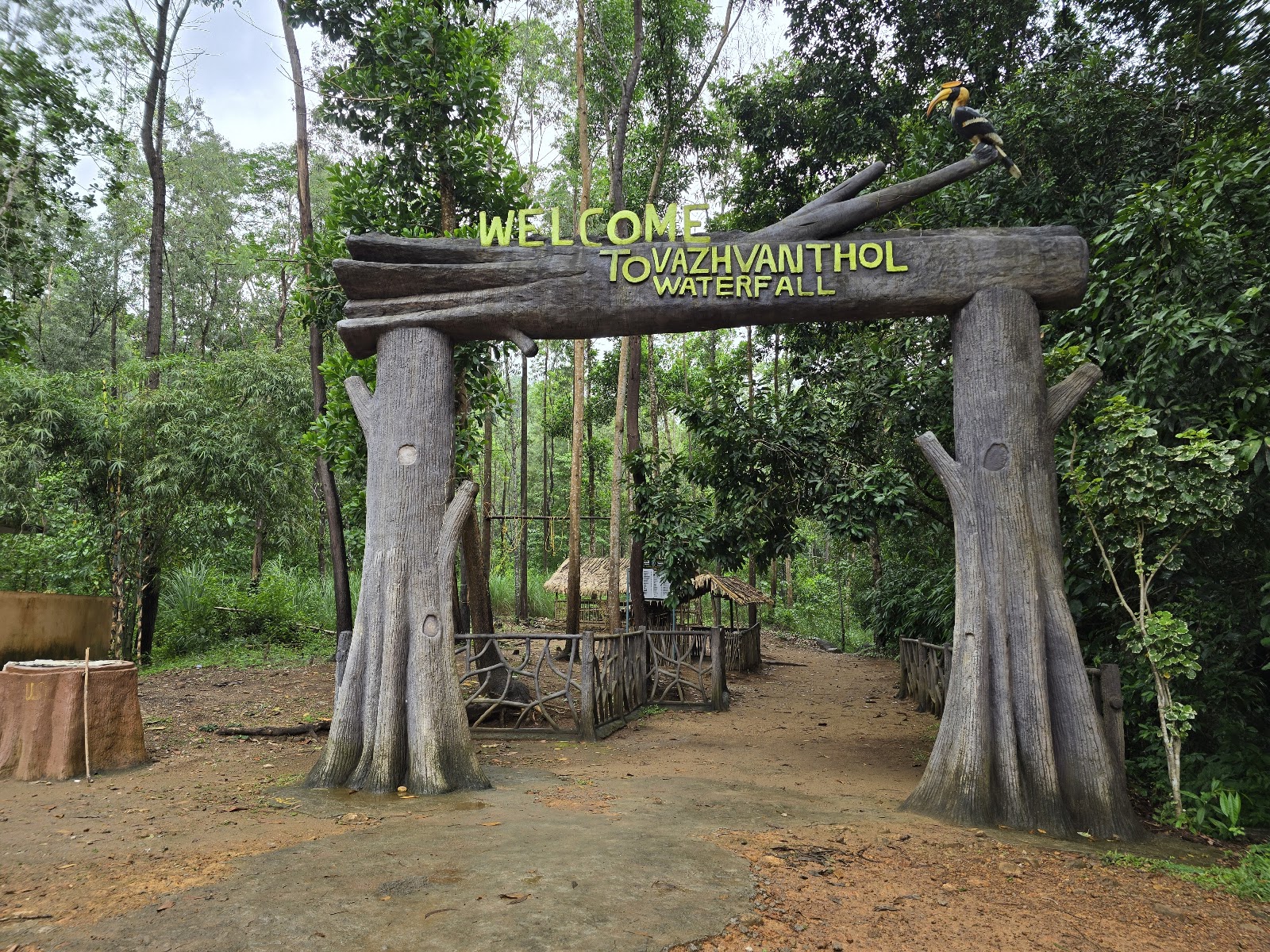 Vazhvanthol Viewpoint