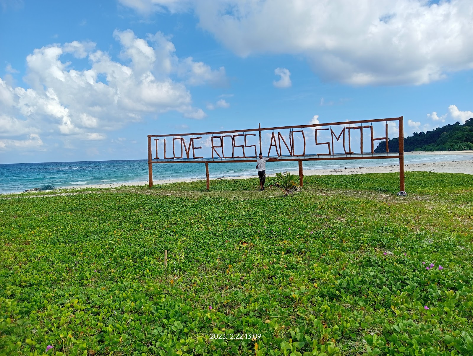 Ross and Smith Islands