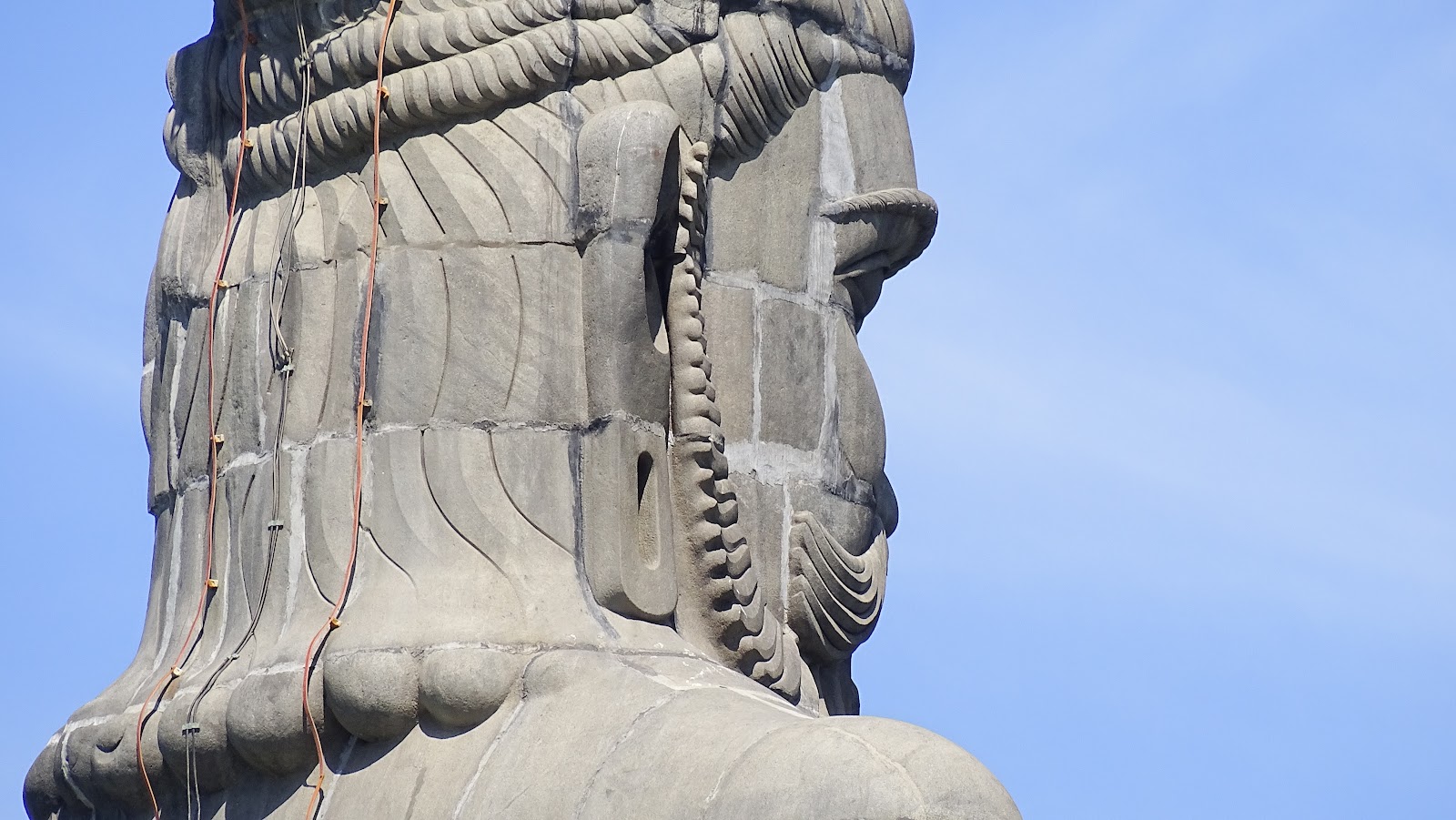 Thiruvalluvar Statue