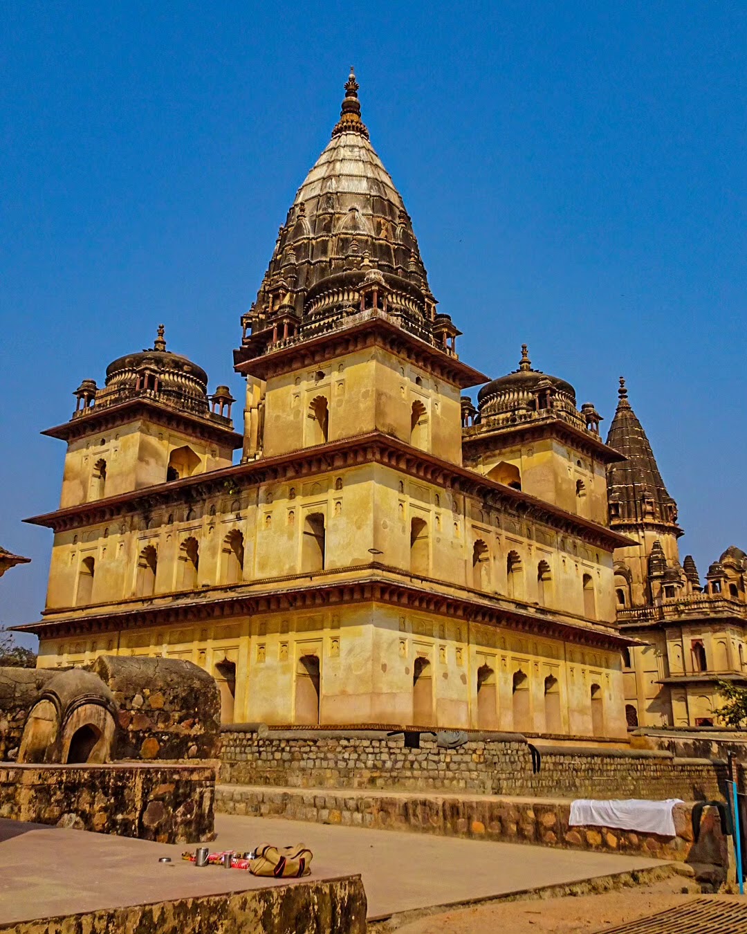 Chaturbhuj Temple