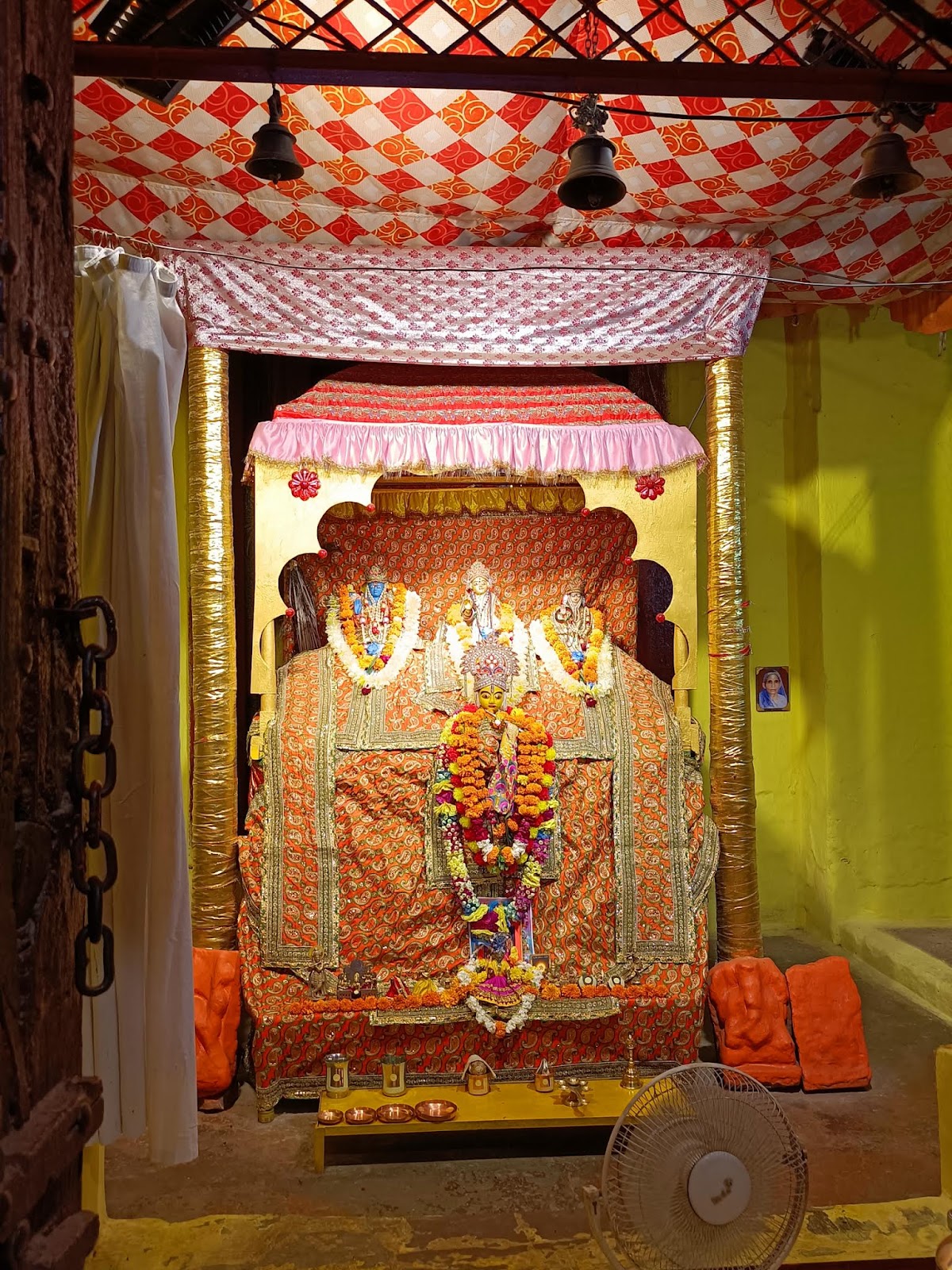 Chaturbhuj Temple