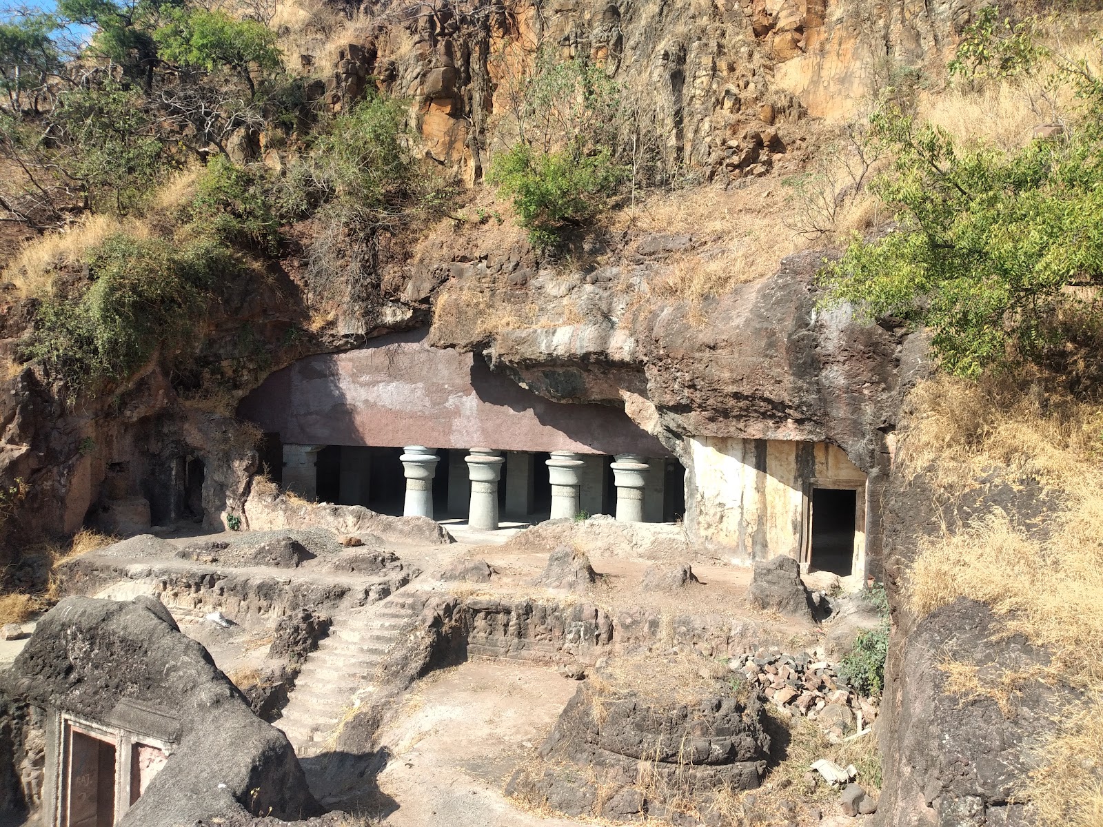 Dharashiv Caves