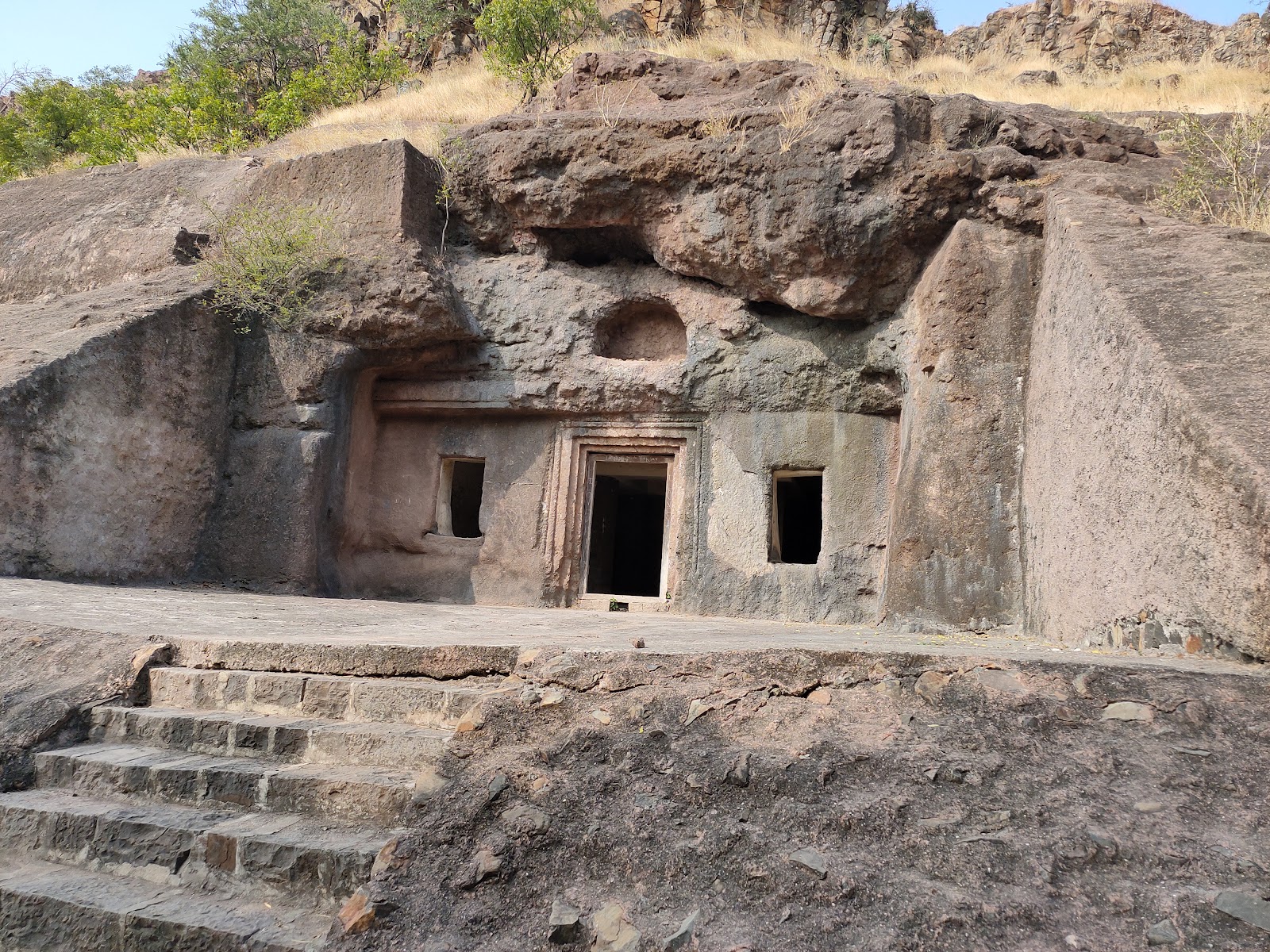 Dharashiv Caves