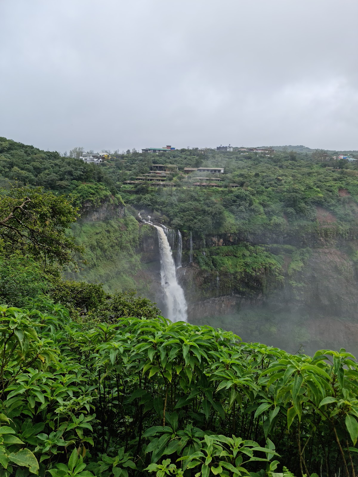 Lingmala waterfall Entry
