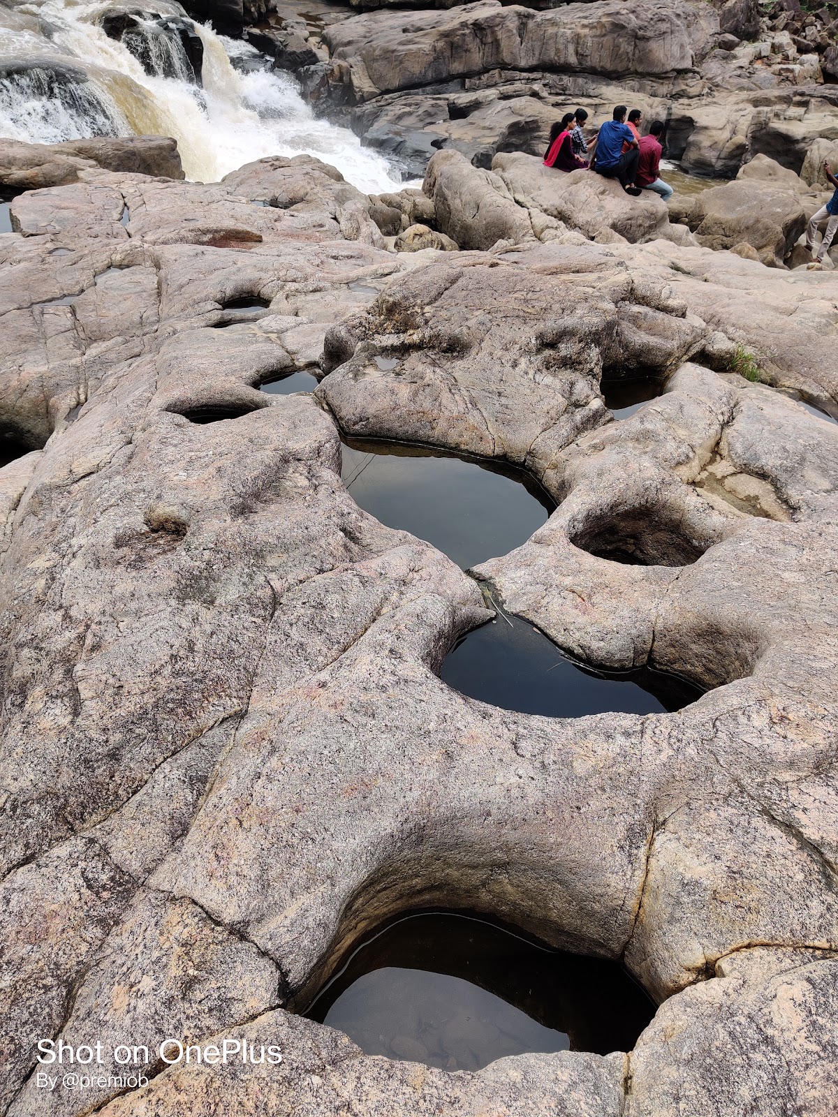 Perunthenaruvi Waterfalls