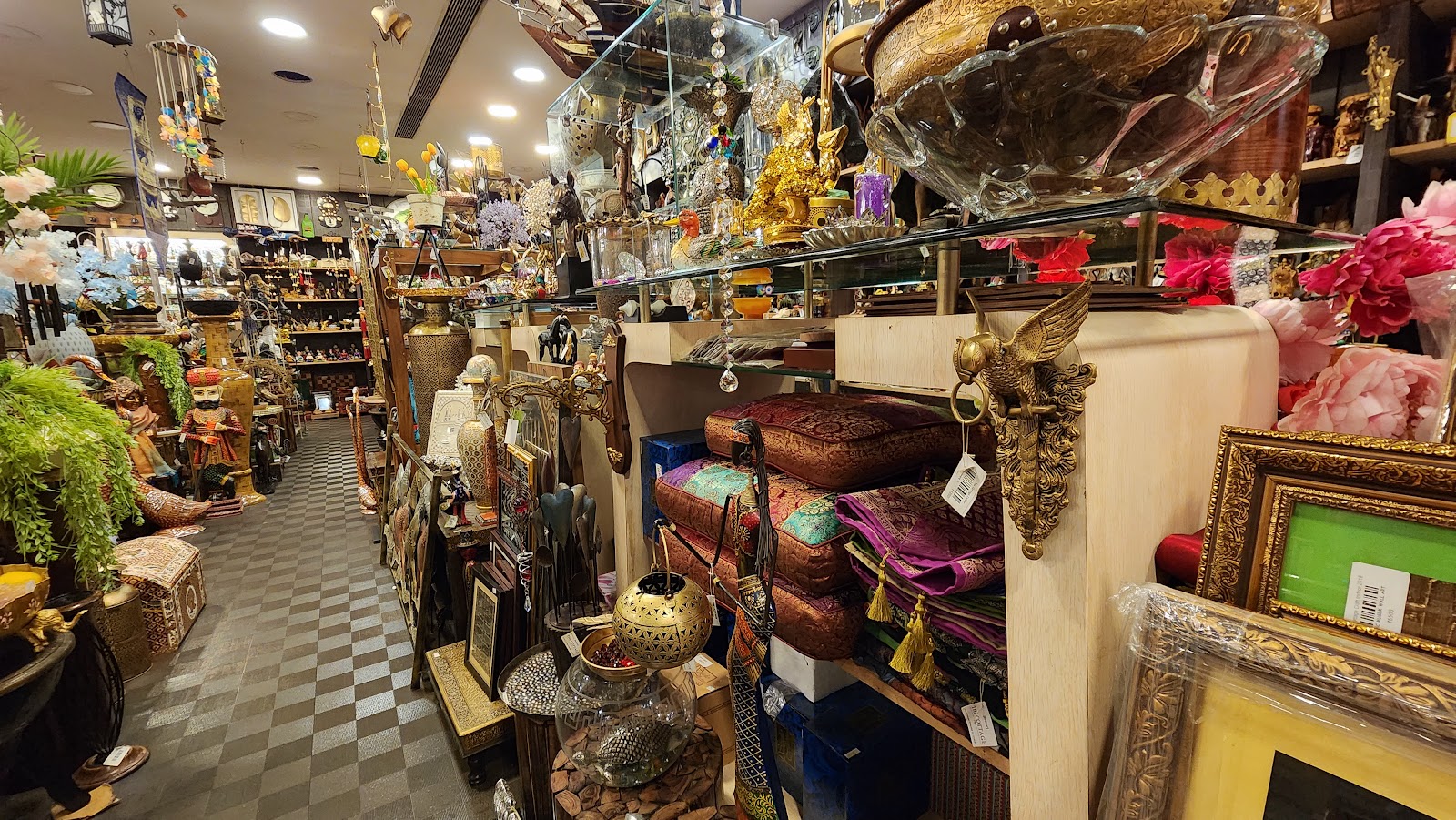 Local Handicraft Shops
