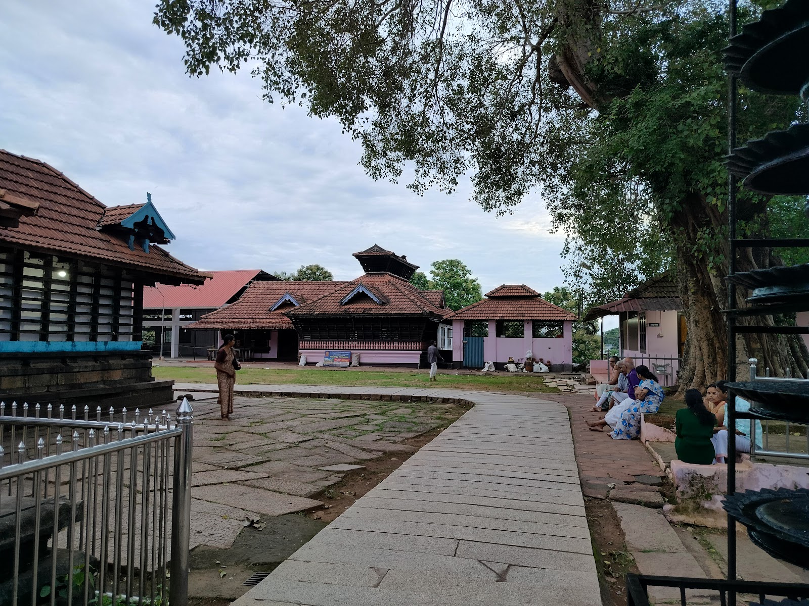 Thirumandhamkunnu Temple