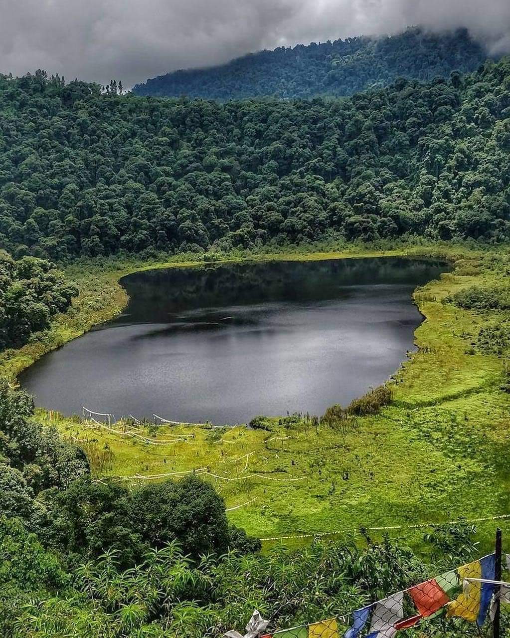 Khecheopalri Lake