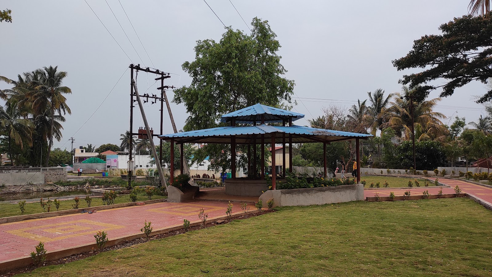 Community Garden and Lakefront