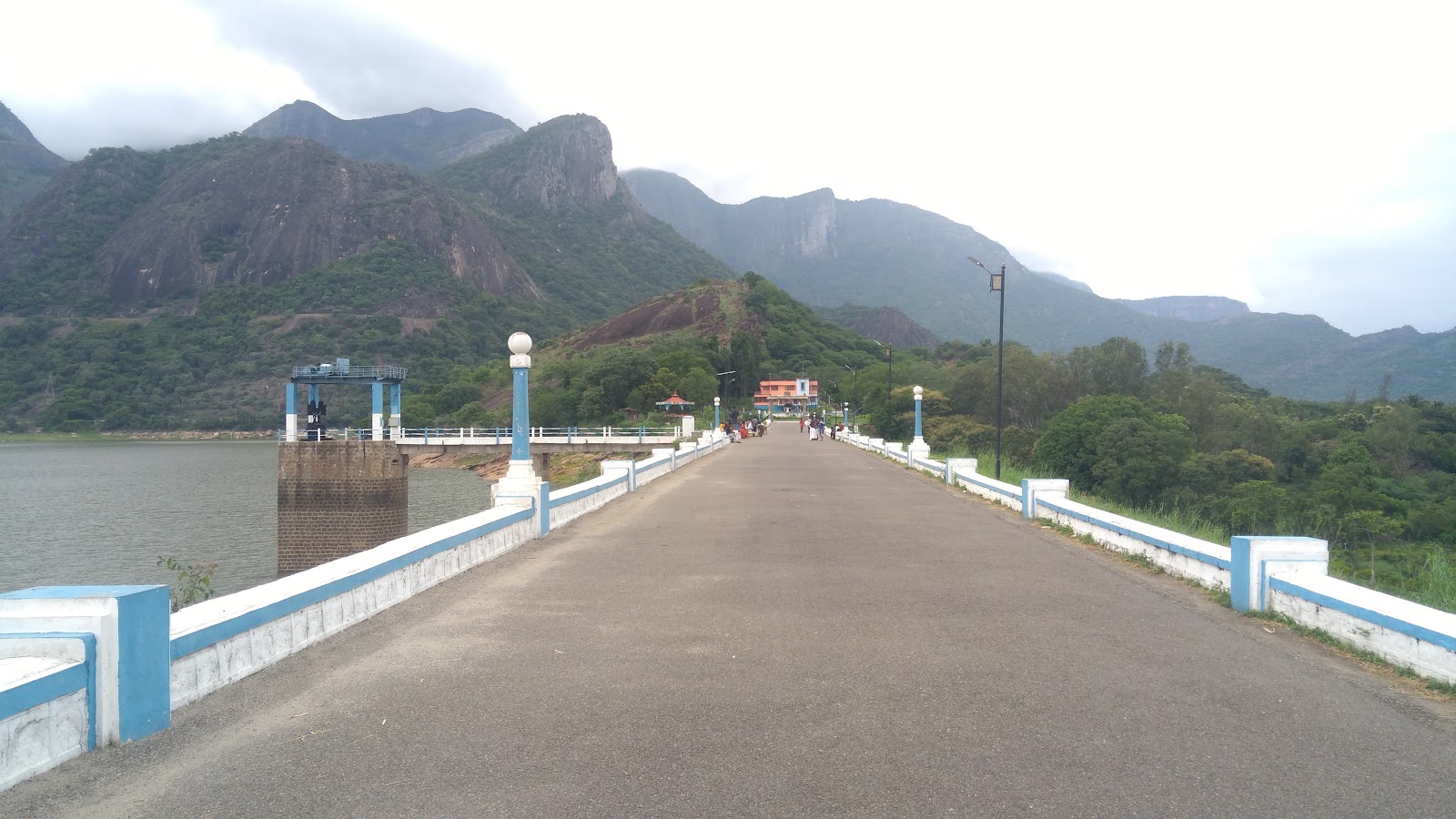 Azhiyar Dam