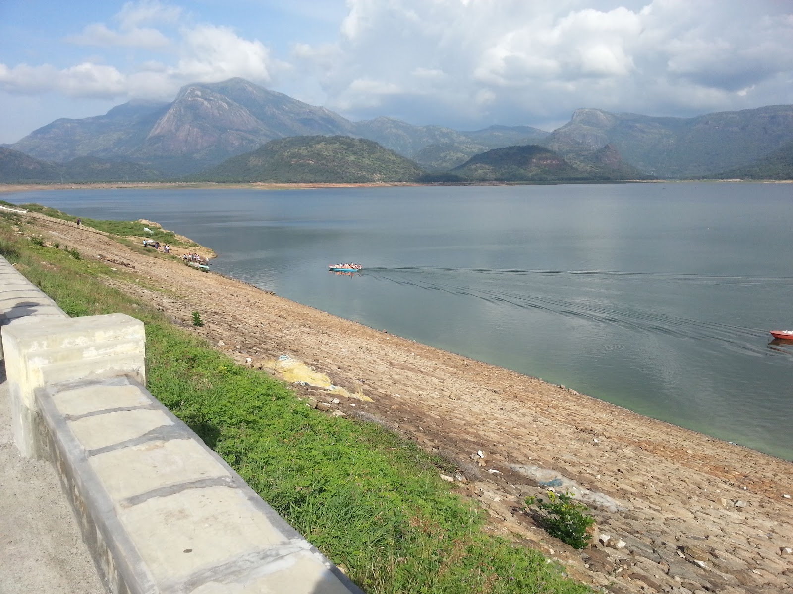 Azhiyar Dam