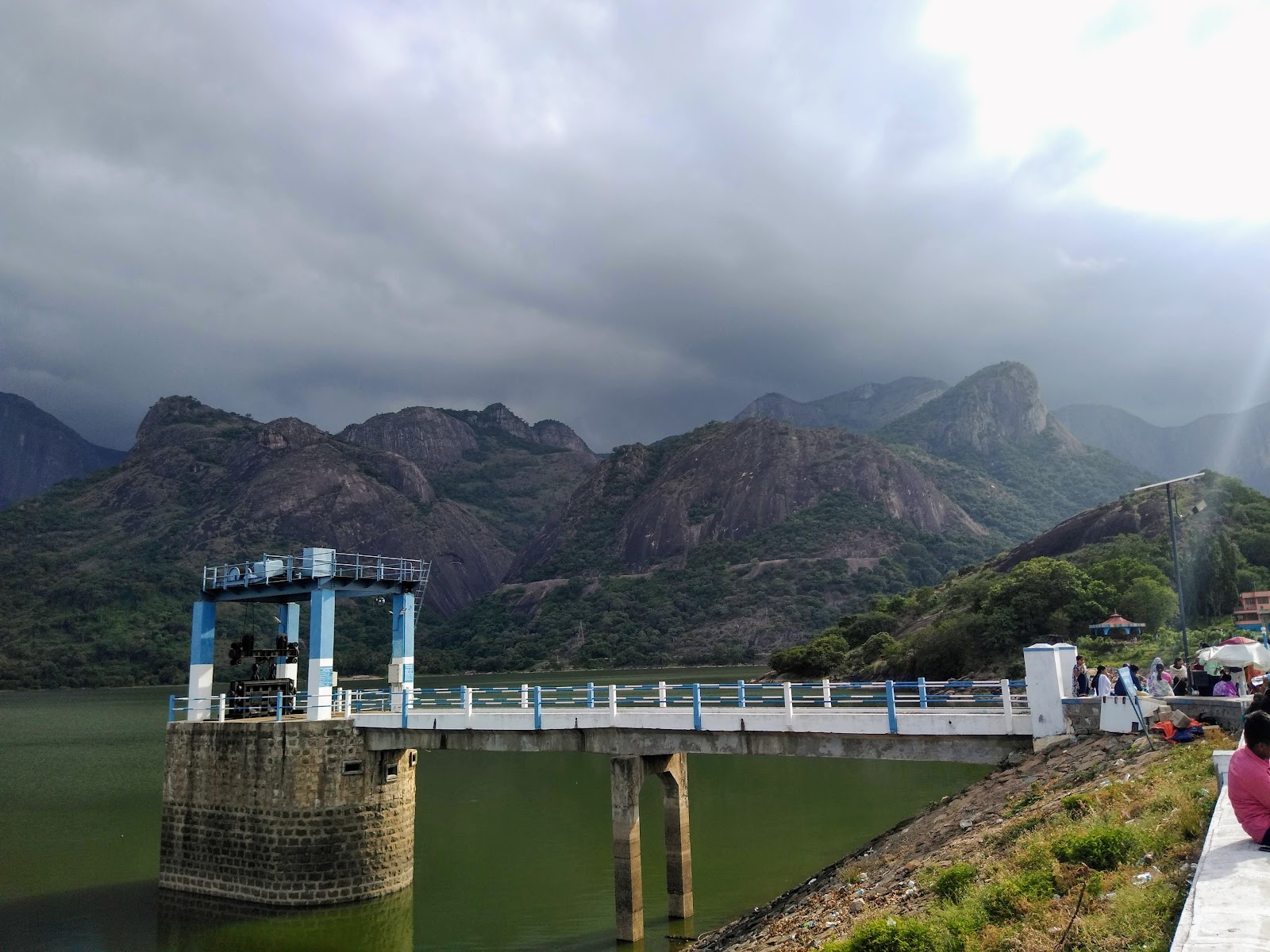 Azhiyar Dam