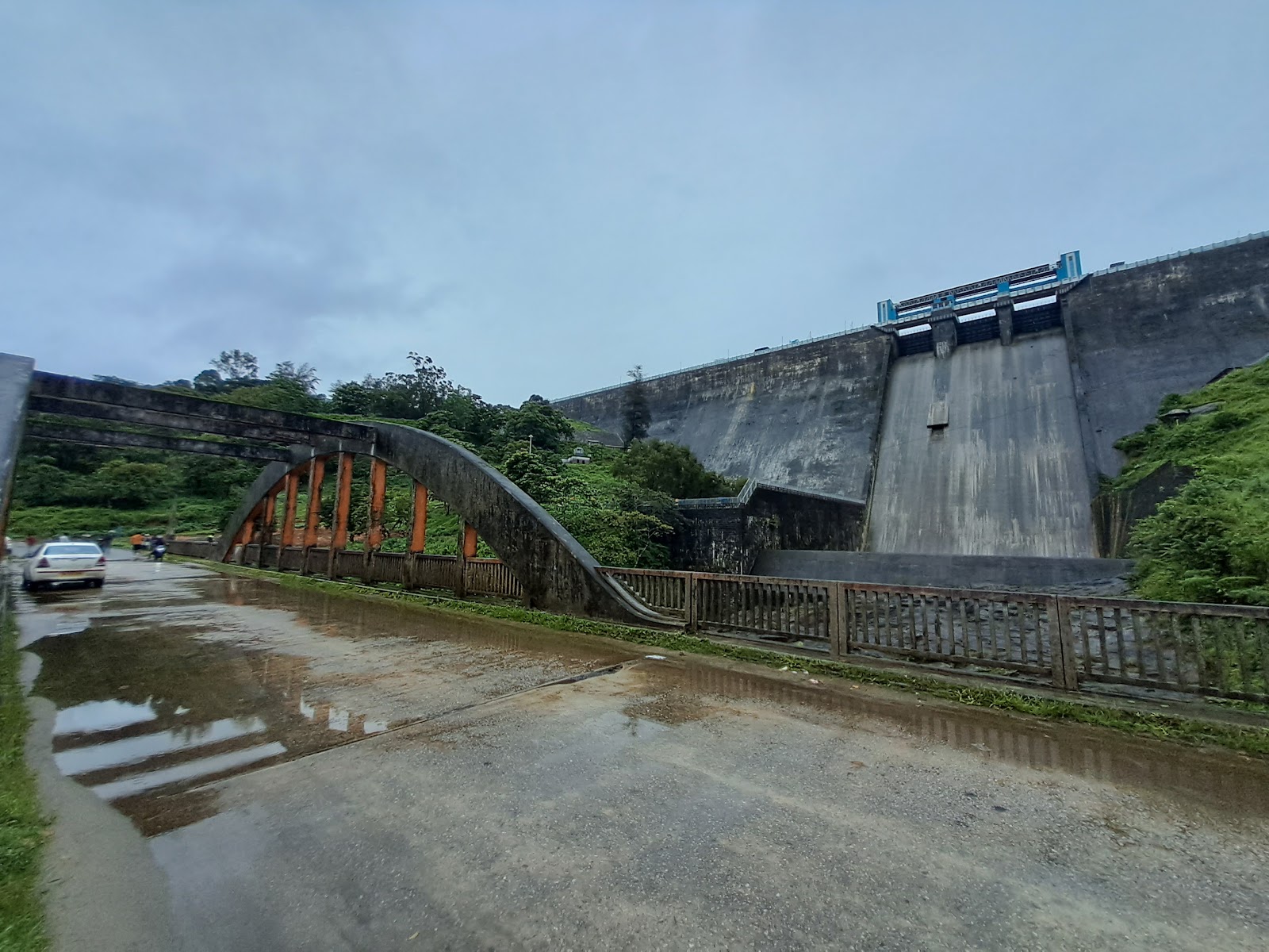 Sholayar Dam