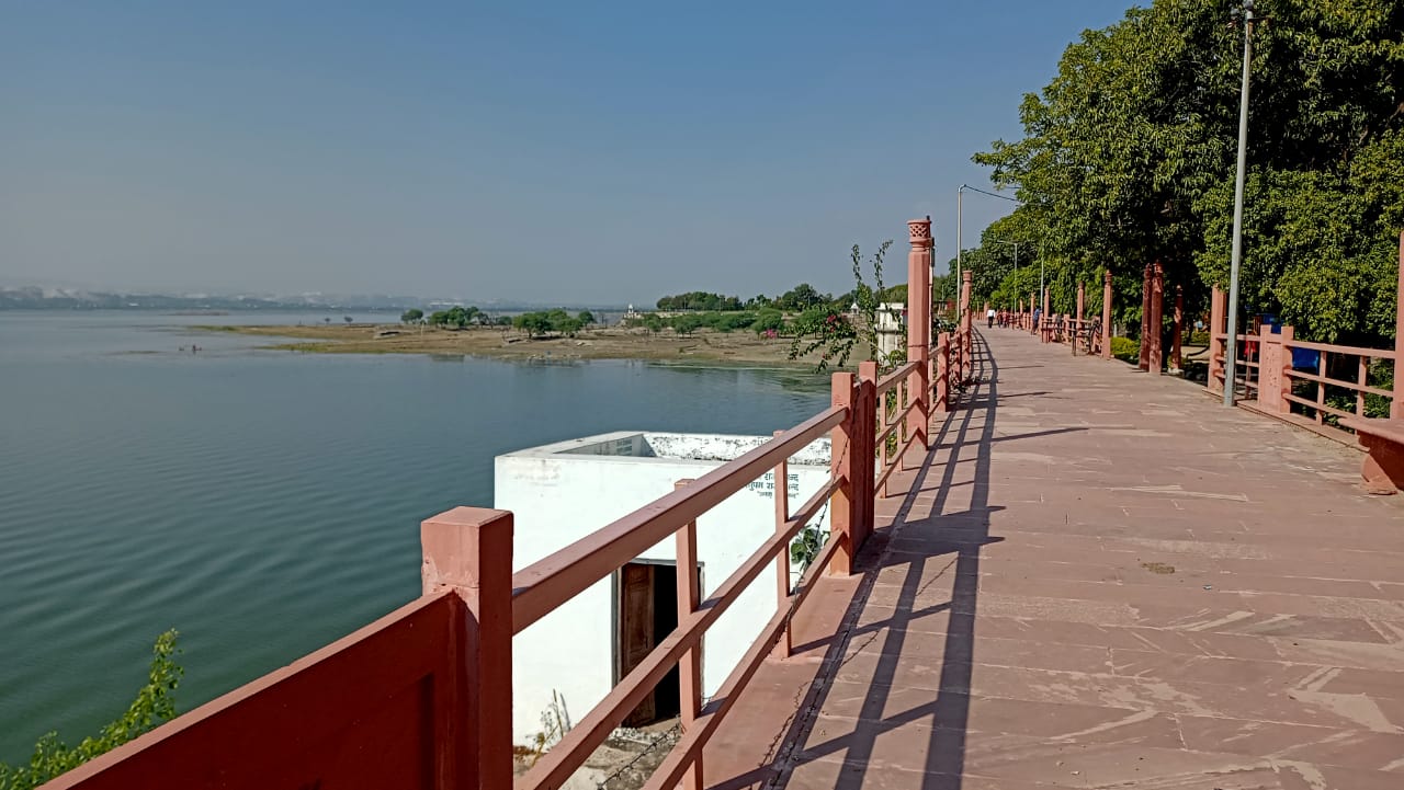 Shivaji Garden and Lakeside Park