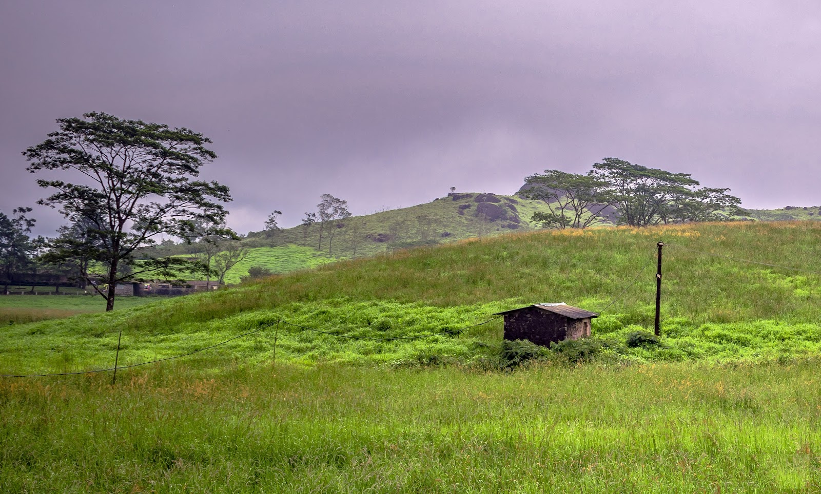 Kuravan Kurathi Statue