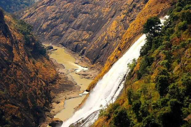 Duduma Waterfall