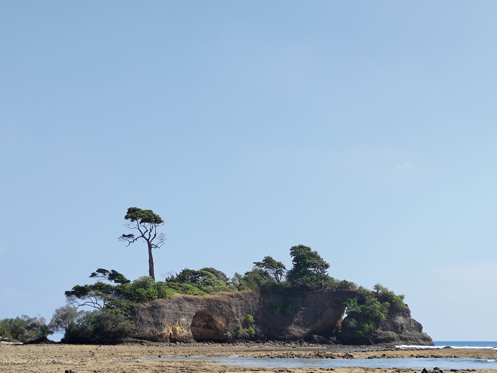 Secluded Islet Picnic Spots