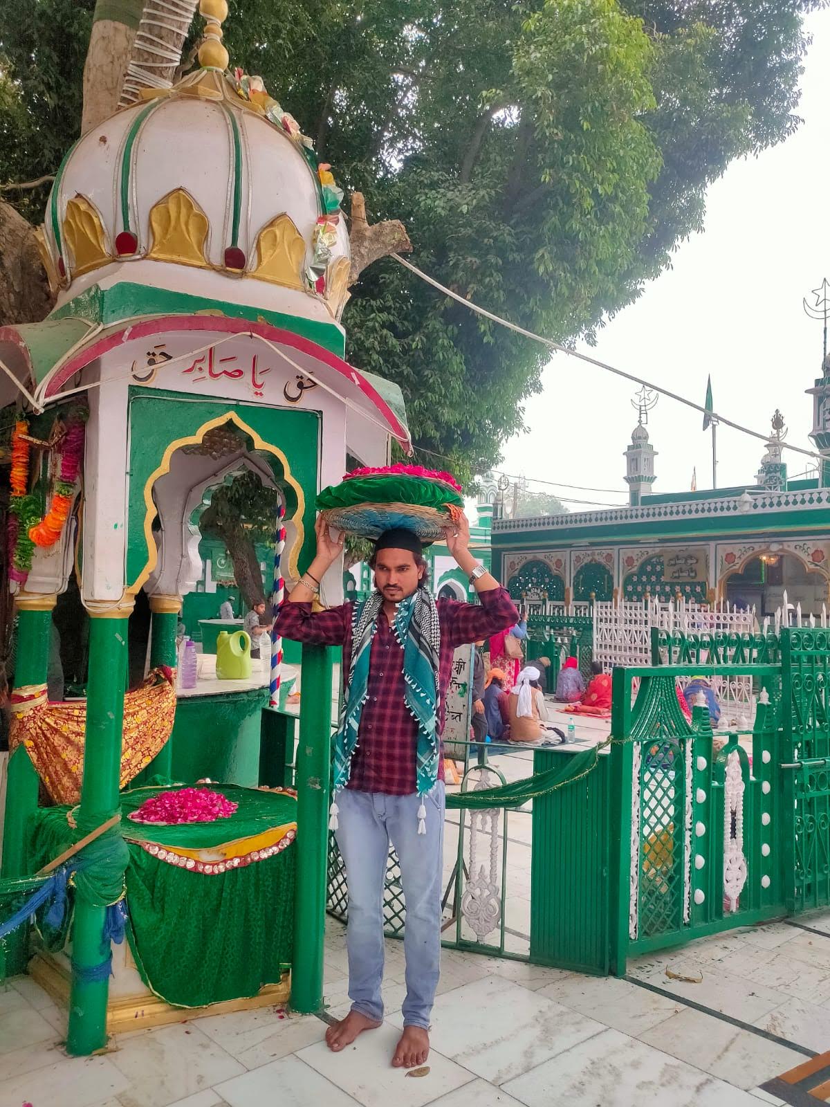 Piran Kaliyar Sharif Dargah