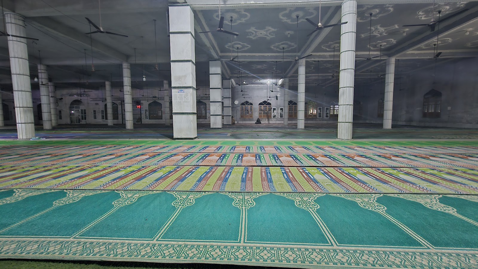 Piran Kaliyar Sharif Dargah