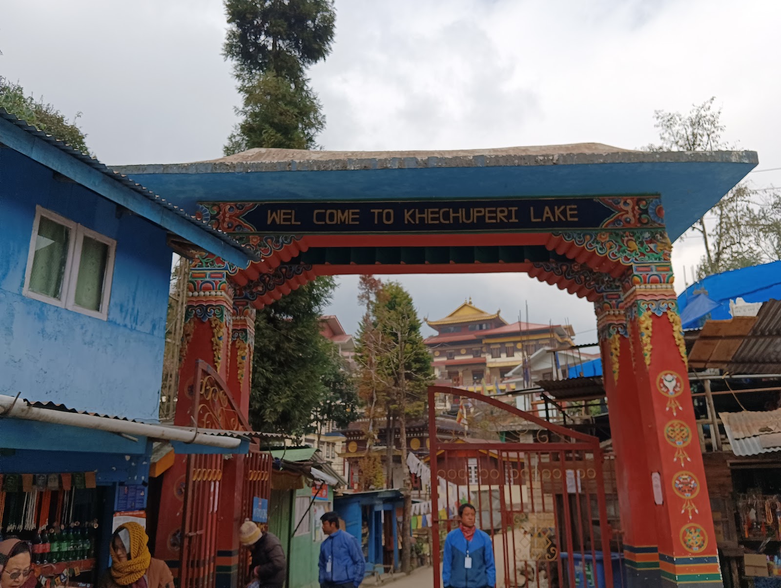 Khecheopalri Lake