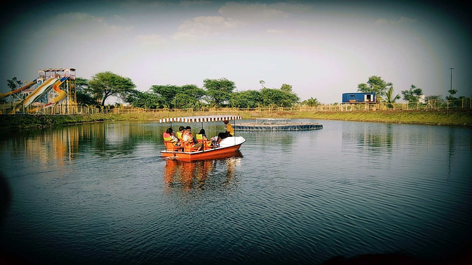 Community Gardens and Lakeside Park