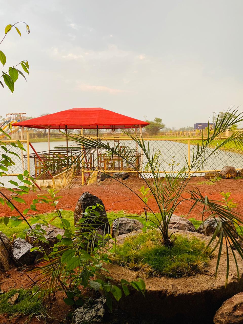 Community Gardens and Lakeside Park