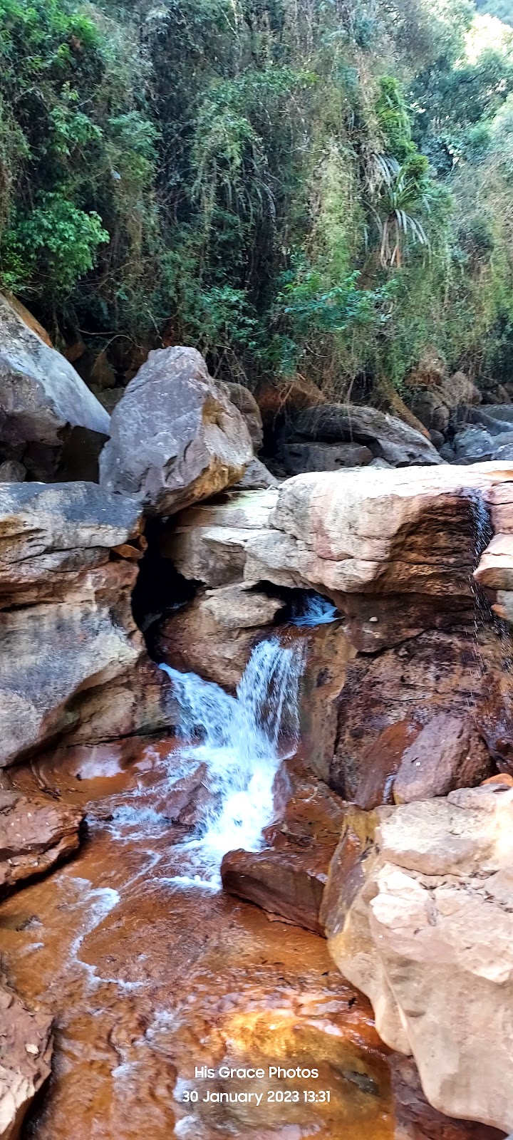 Nohkalikai Falls