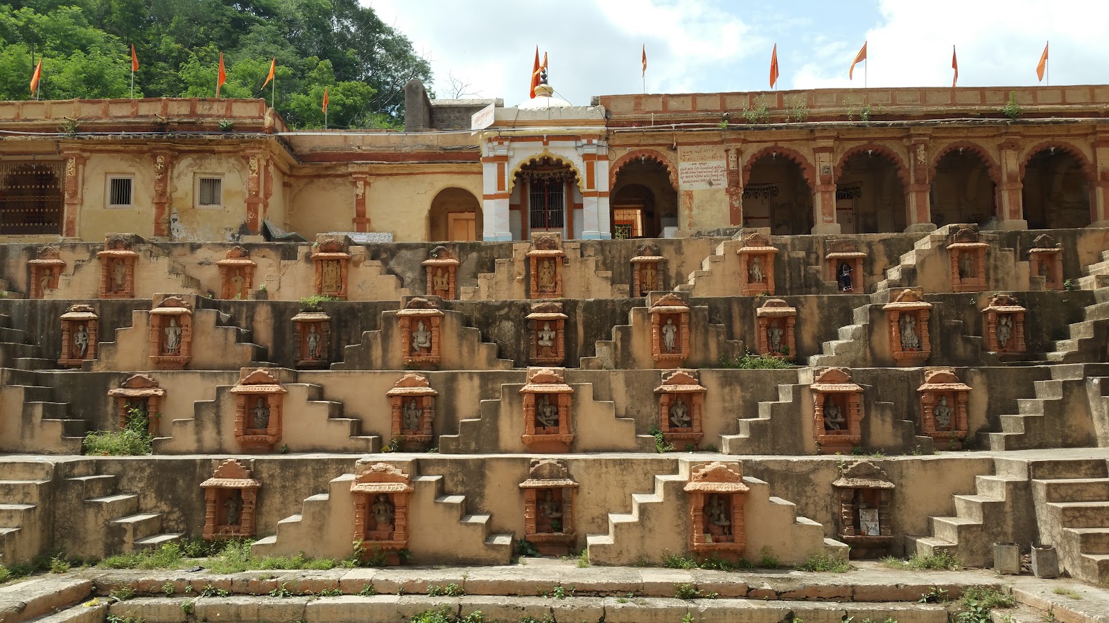 Stepwell Complex Sihor