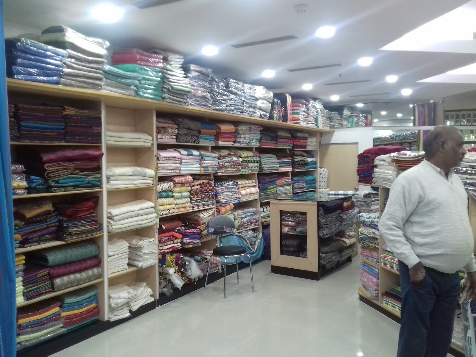 Community Handloom Center