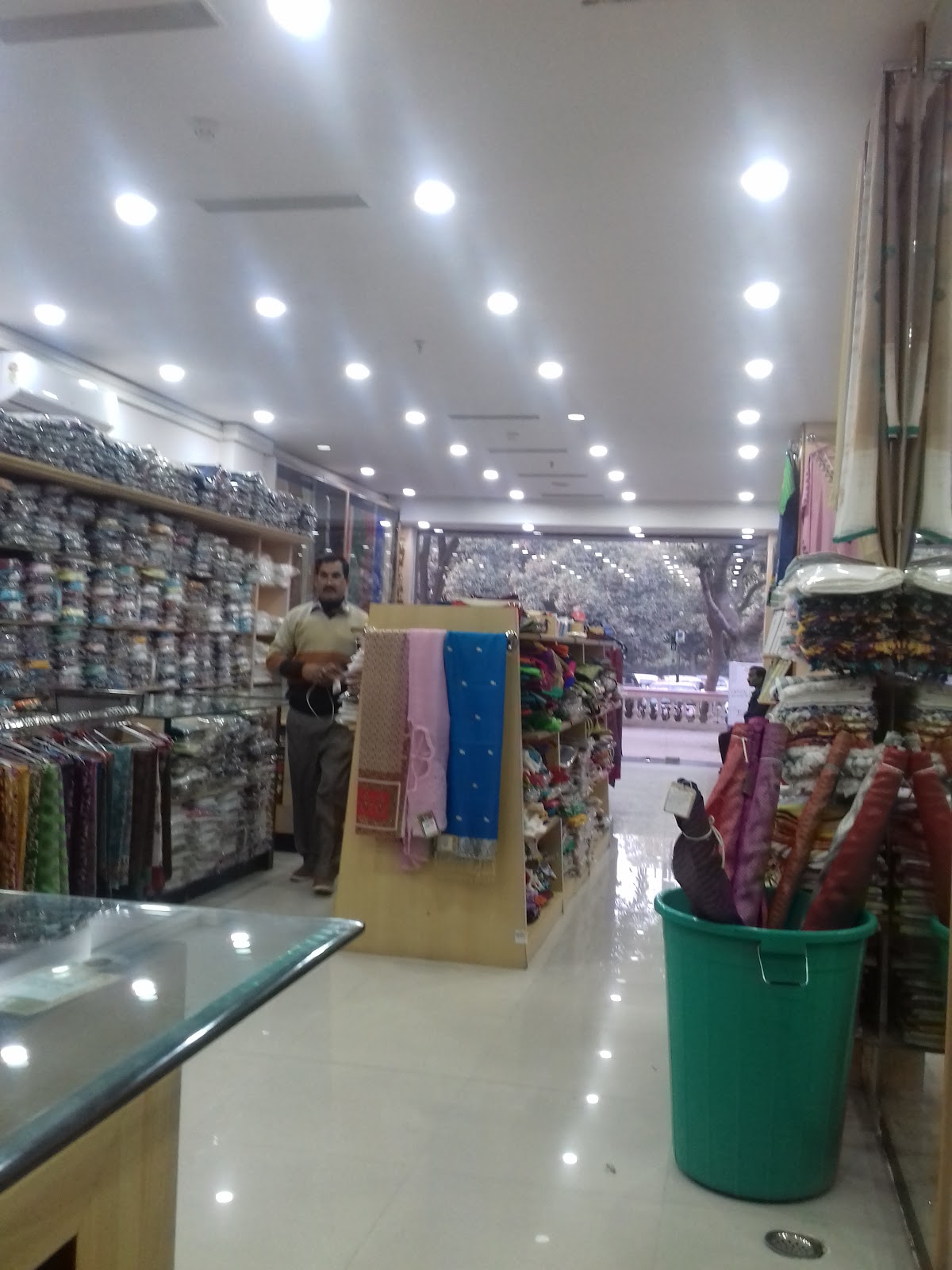 Community Handloom Center