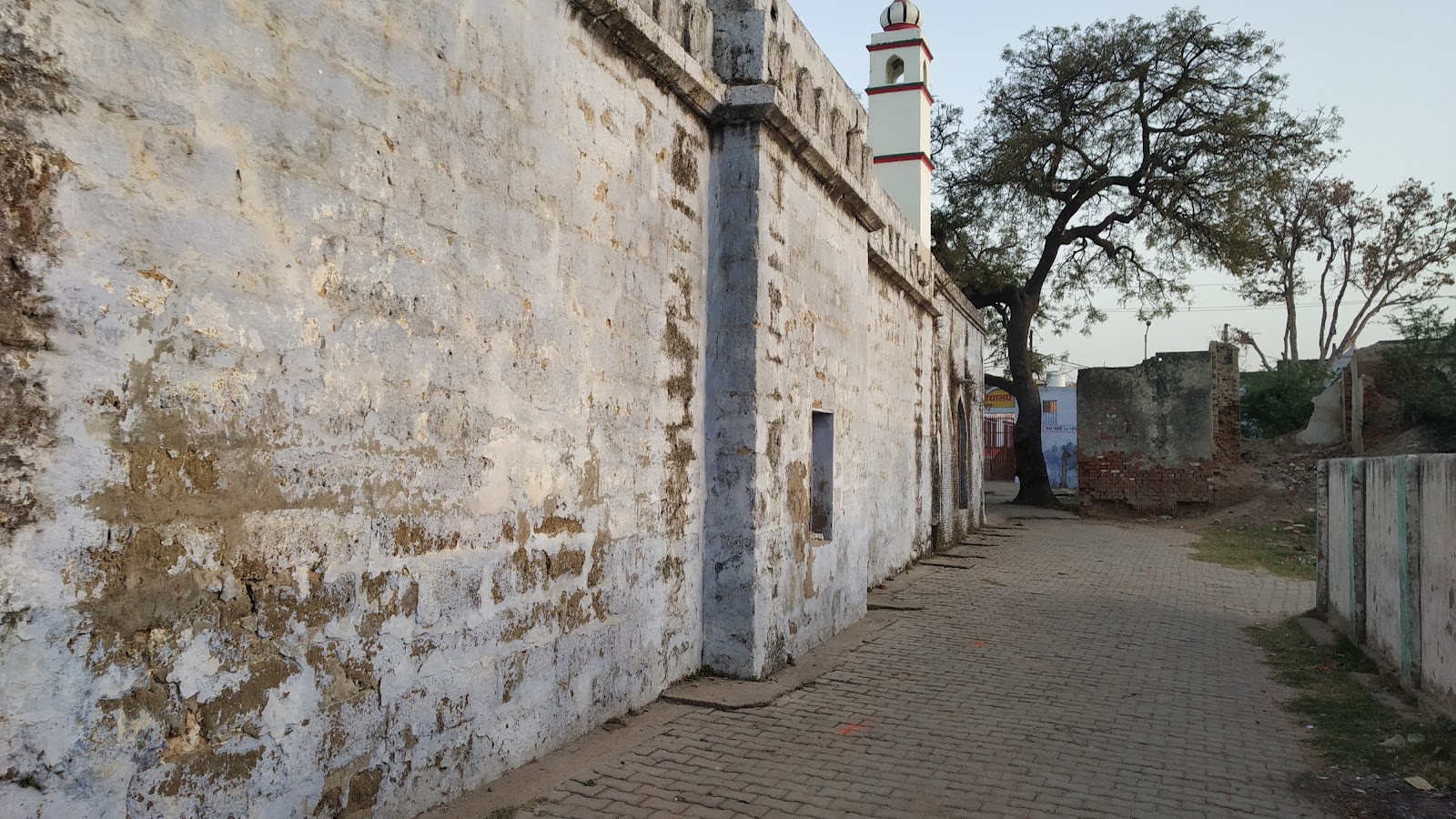 Jama Masjid Sikandra Rao