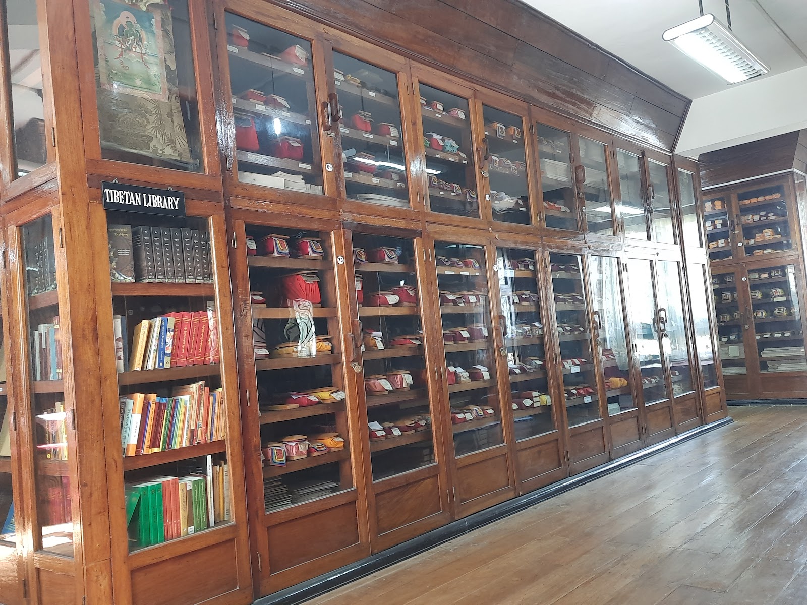 Do Drul Chorten and Namgyal Institute