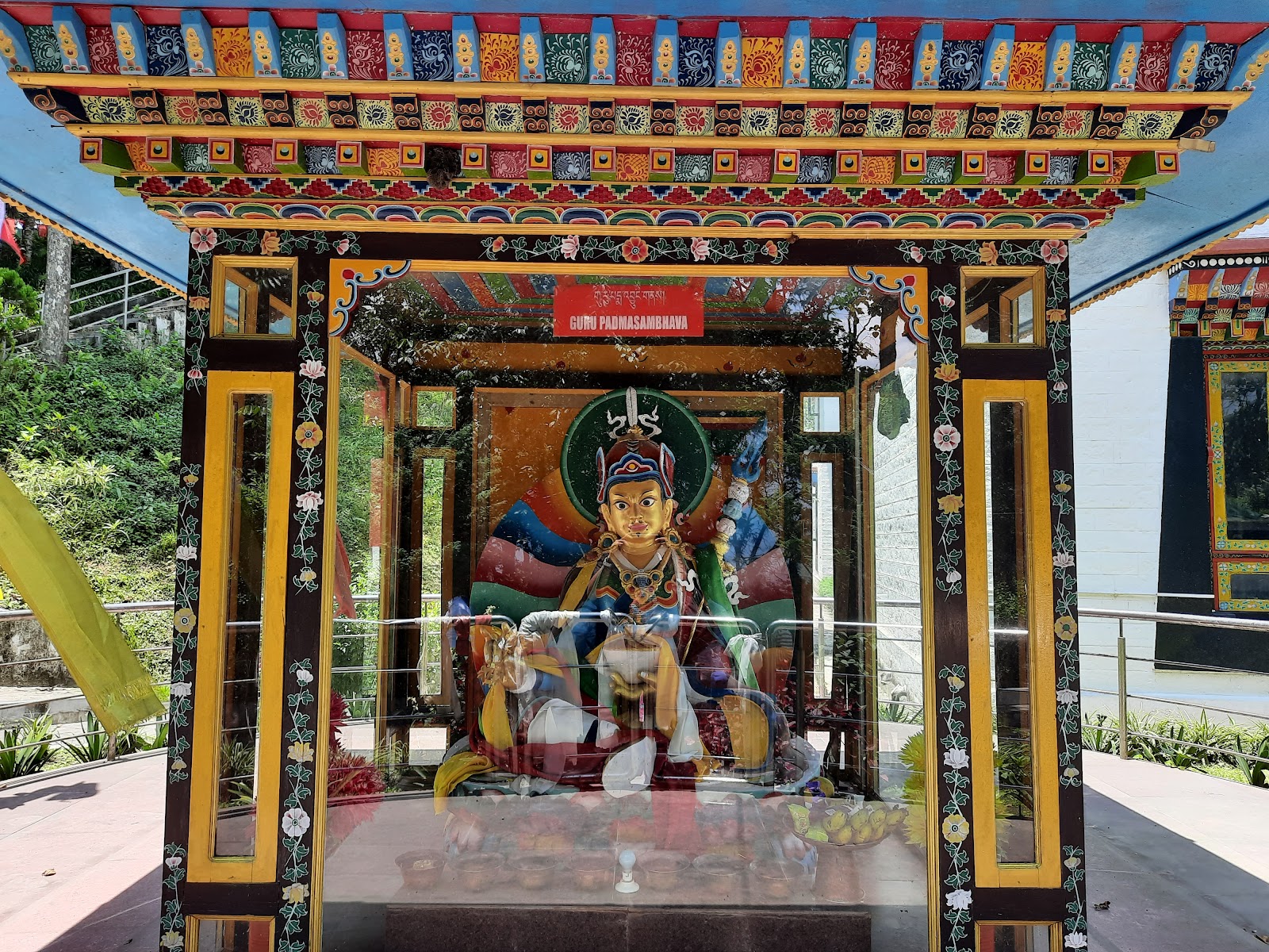 Do Drul Chorten and Namgyal Institute