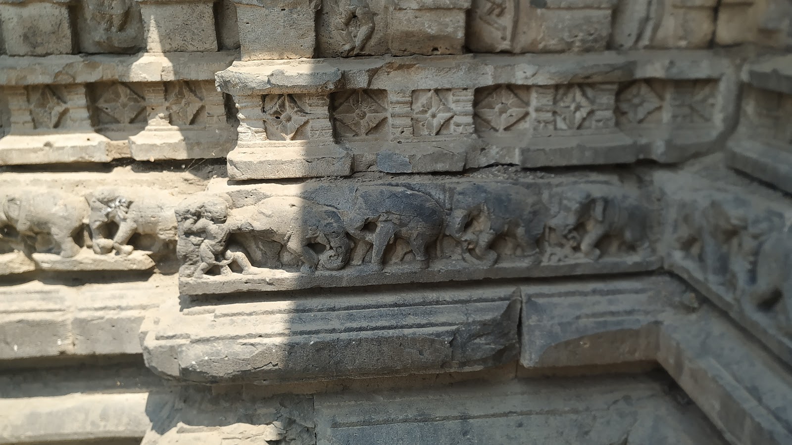 Hemadpanthi Temple Remnants