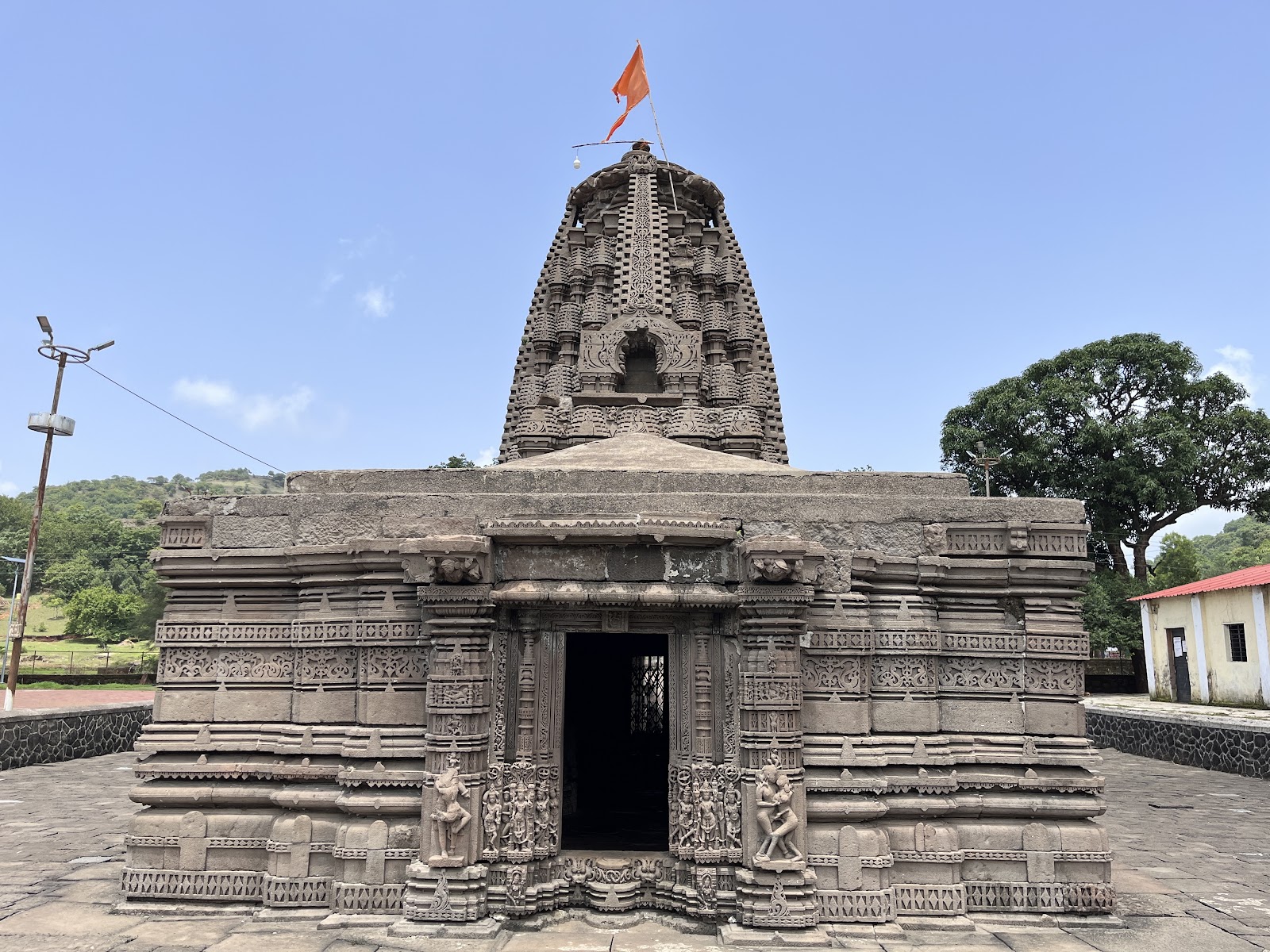 Amruteshwar Temple, Ratanwadi