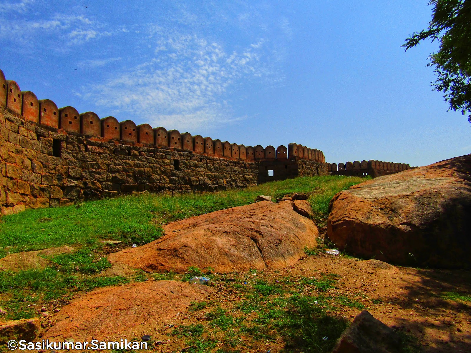 Thirumayam Fort