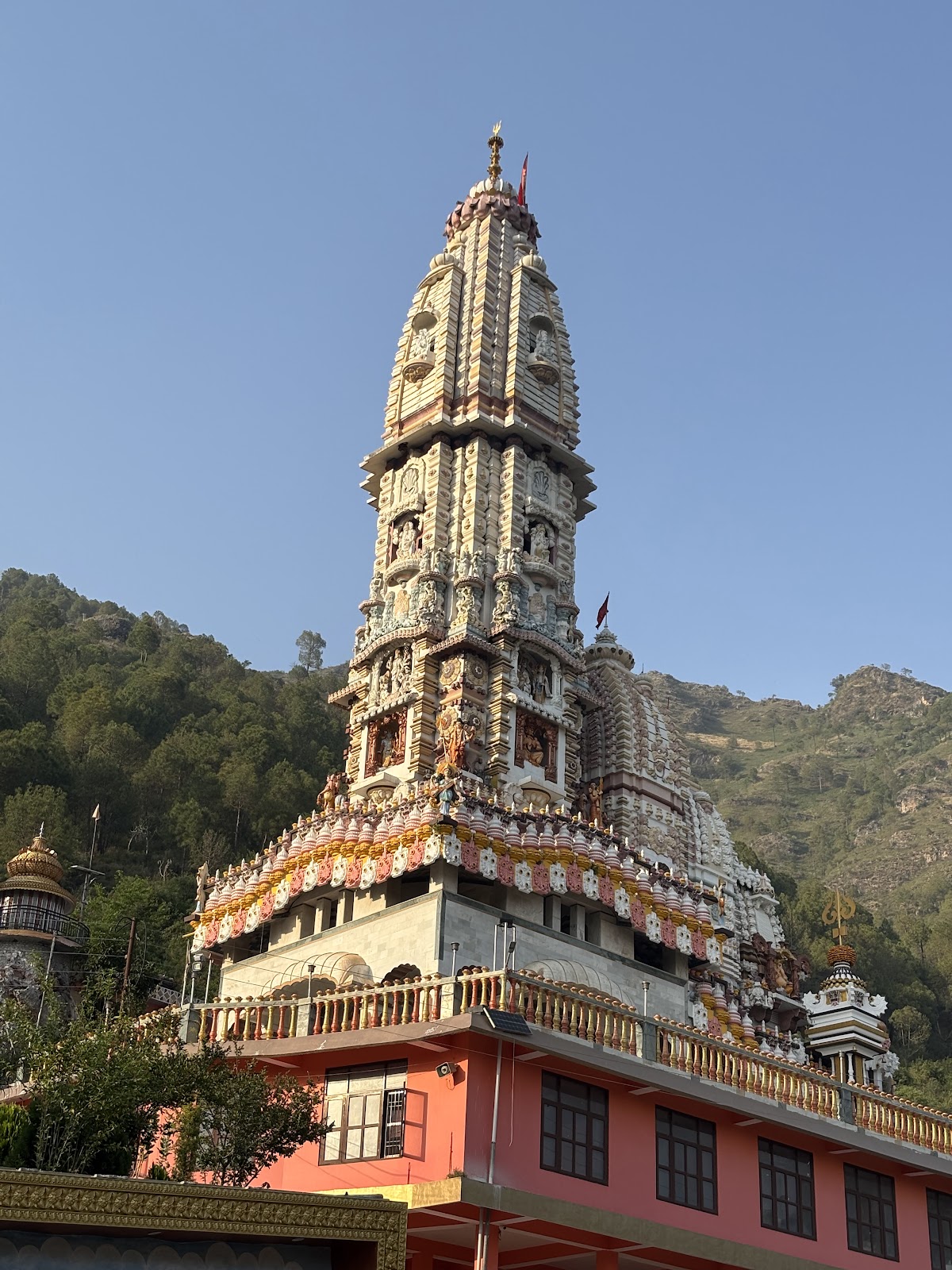 Jatoli Temple and Rock Garden