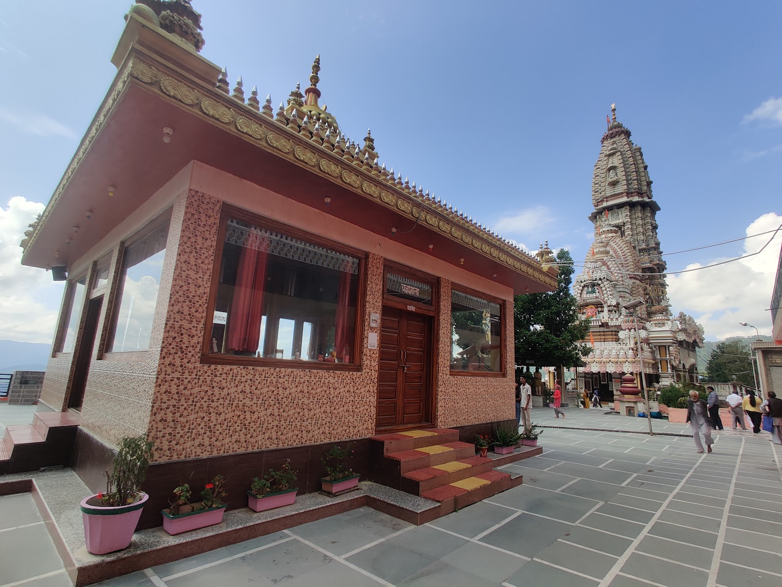 Jatoli Temple and Rock Garden