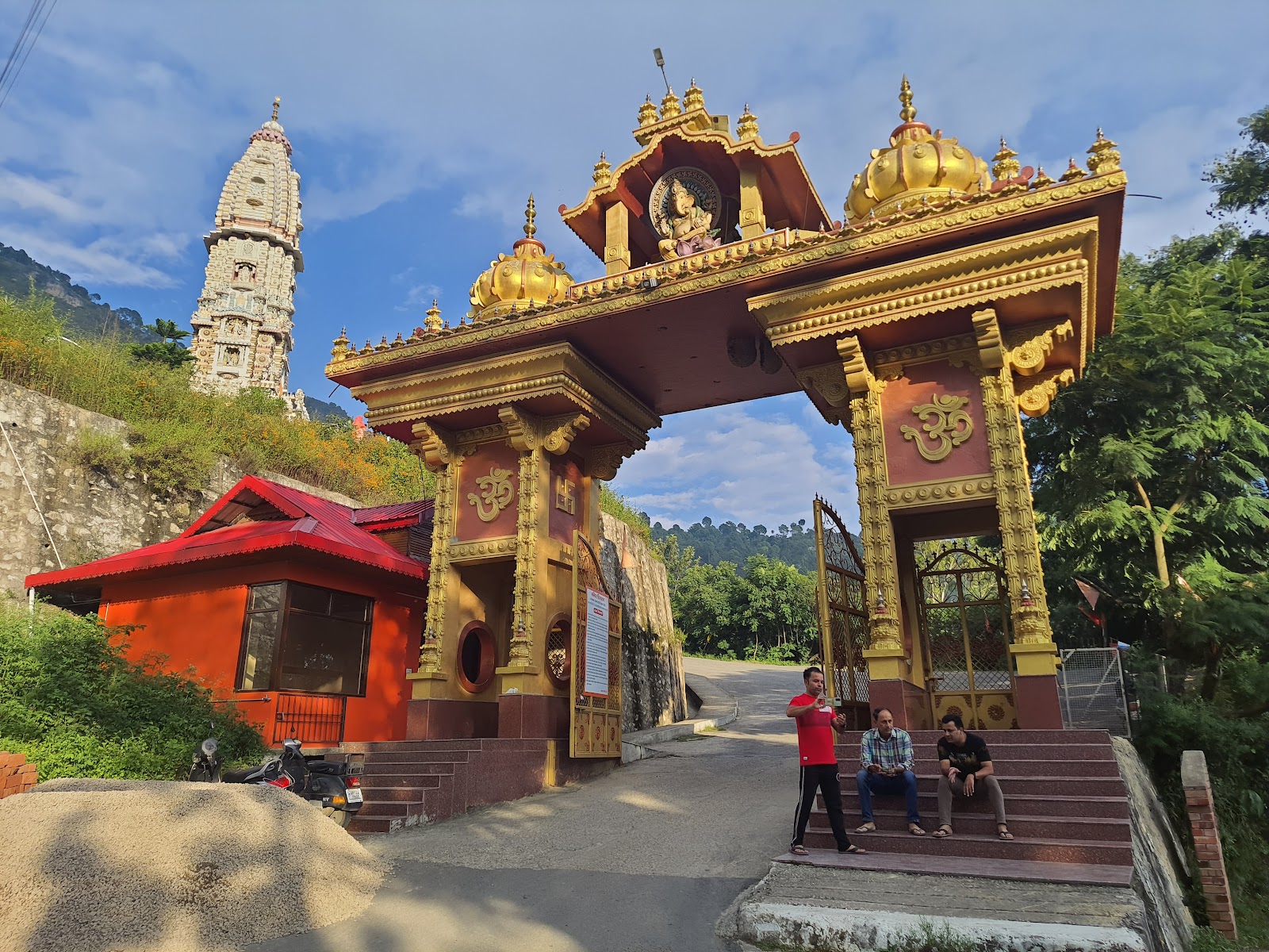 Jatoli Temple and Rock Garden