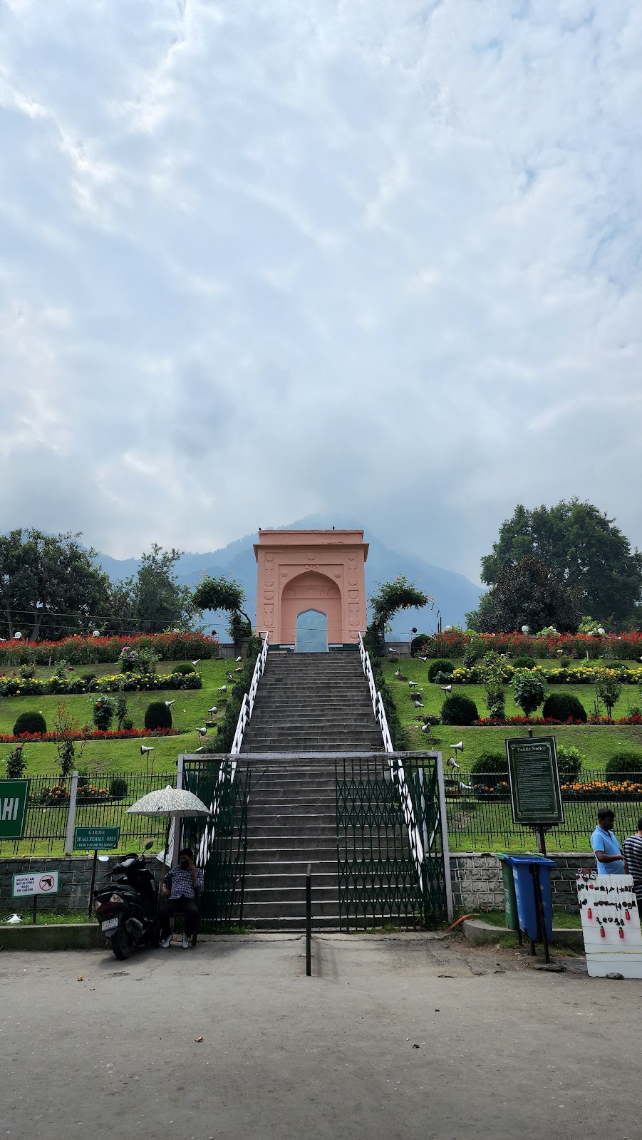 Mughal Gardens