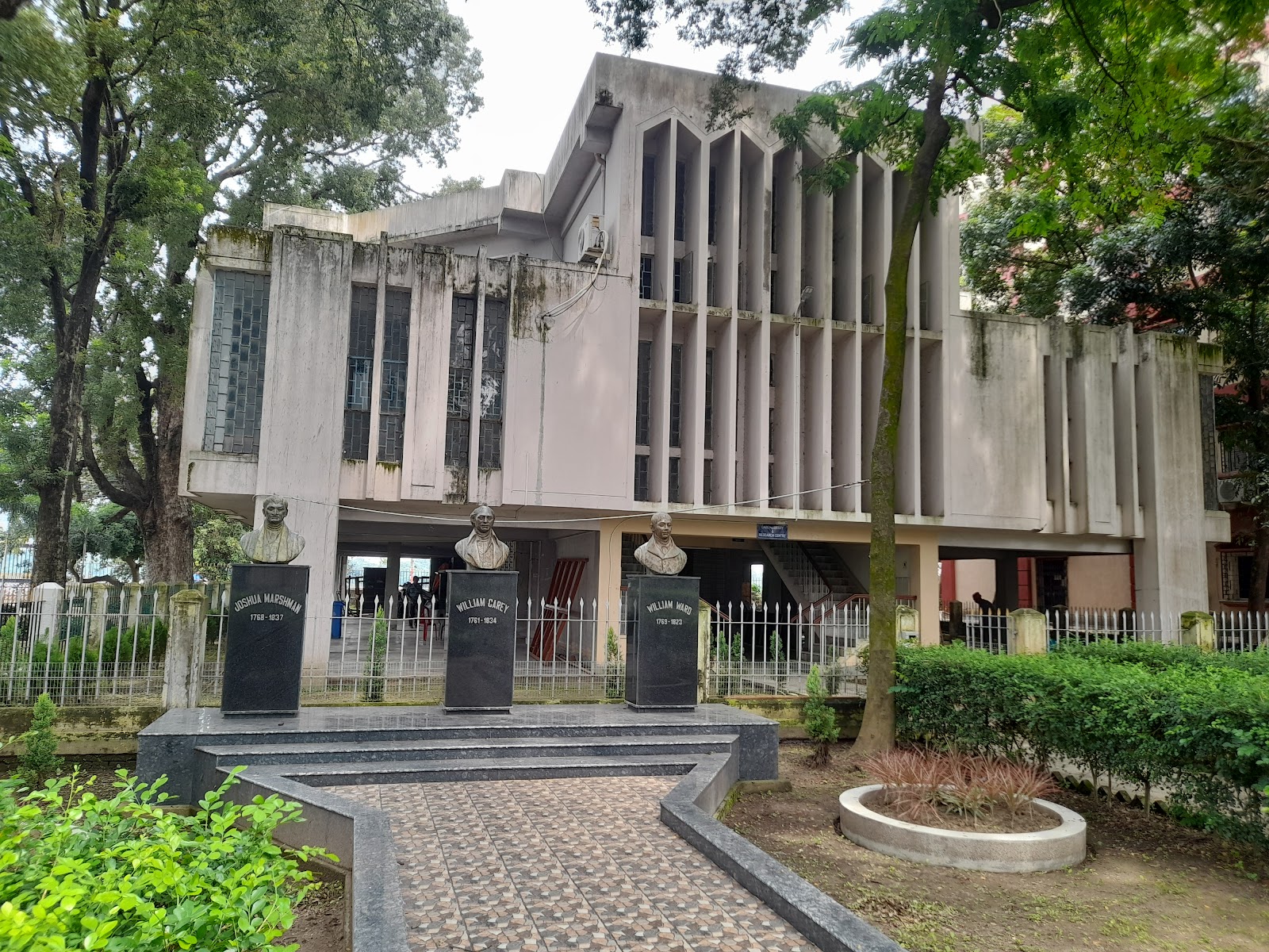 Serampore College
