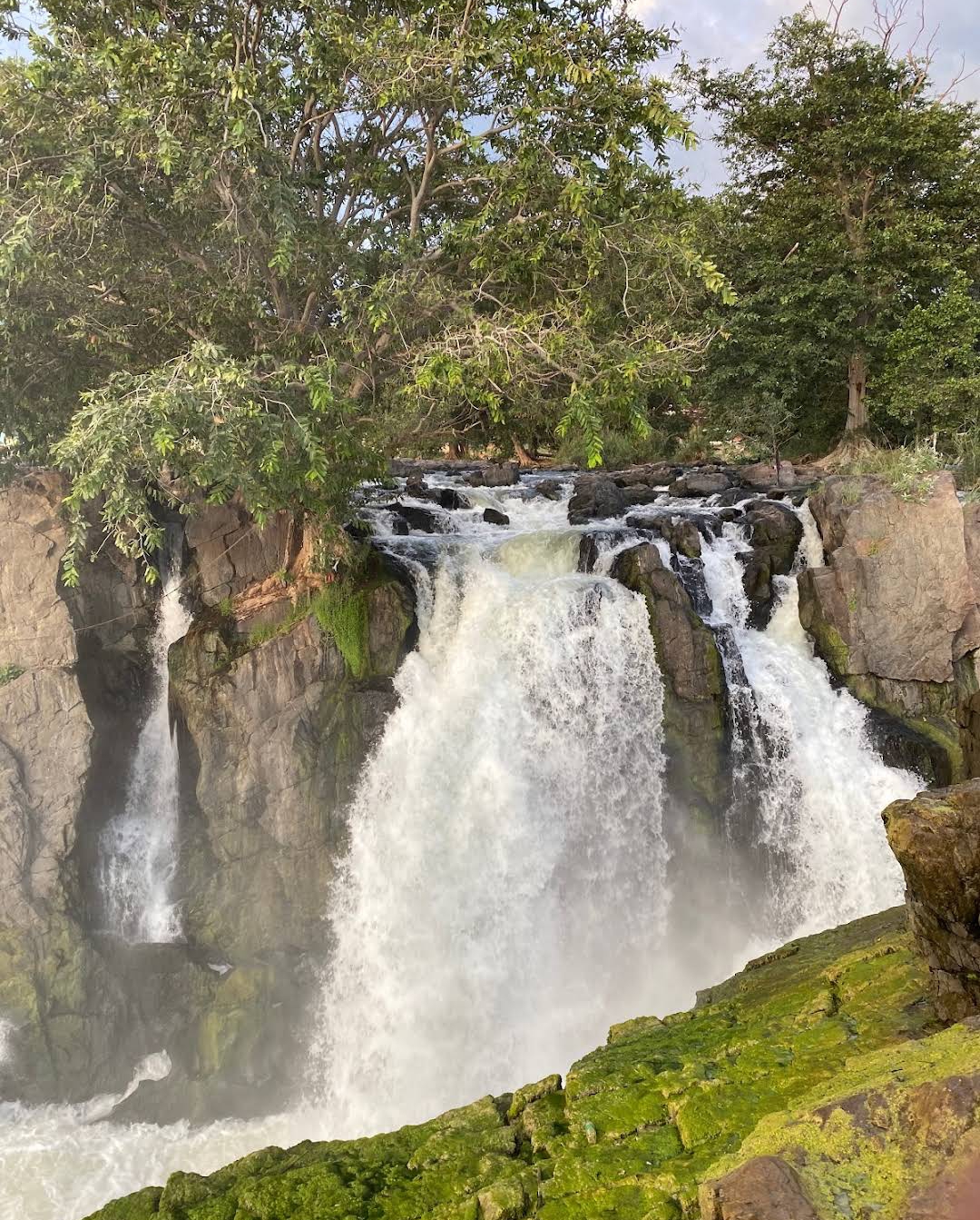 Hogenakkal Falls